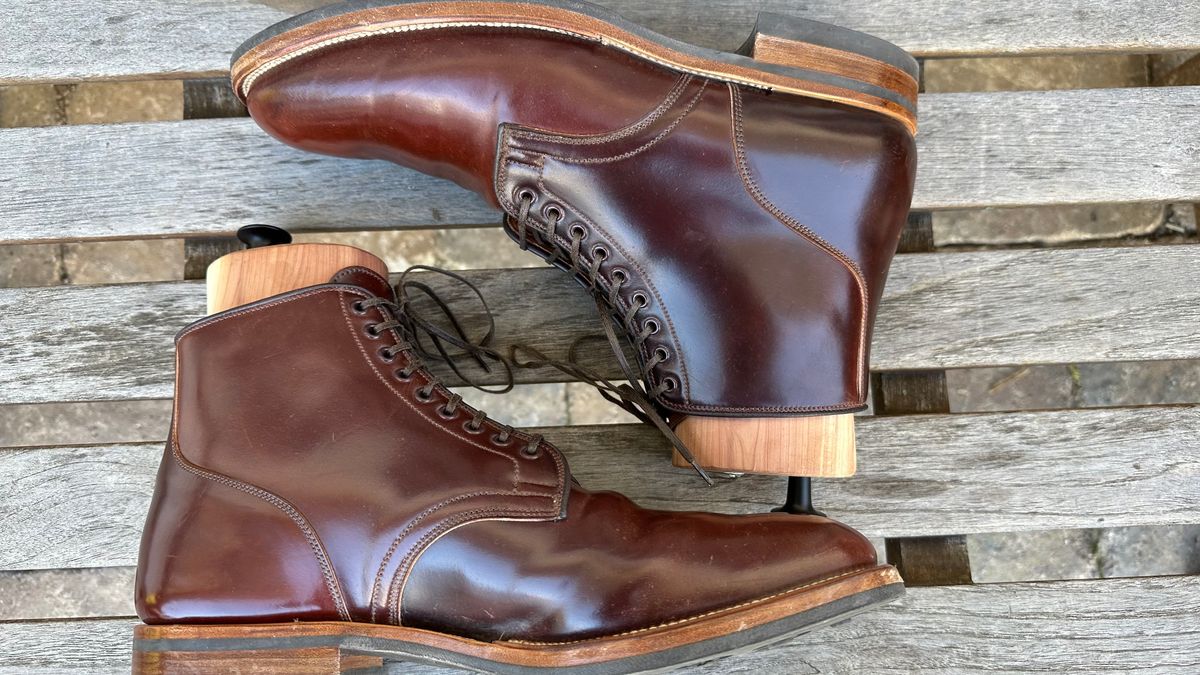 Photo by johnfmac on February 5, 2023 of the Viberg Service Boot in Horween Color 4 Shell Cordovan.