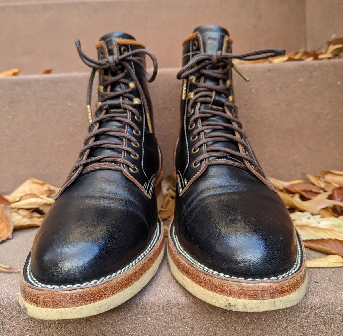 Photo by RaisingTheBar on November 5, 2022 of the Monroe 19927 in Shinki Black Oiled Horsebutt.