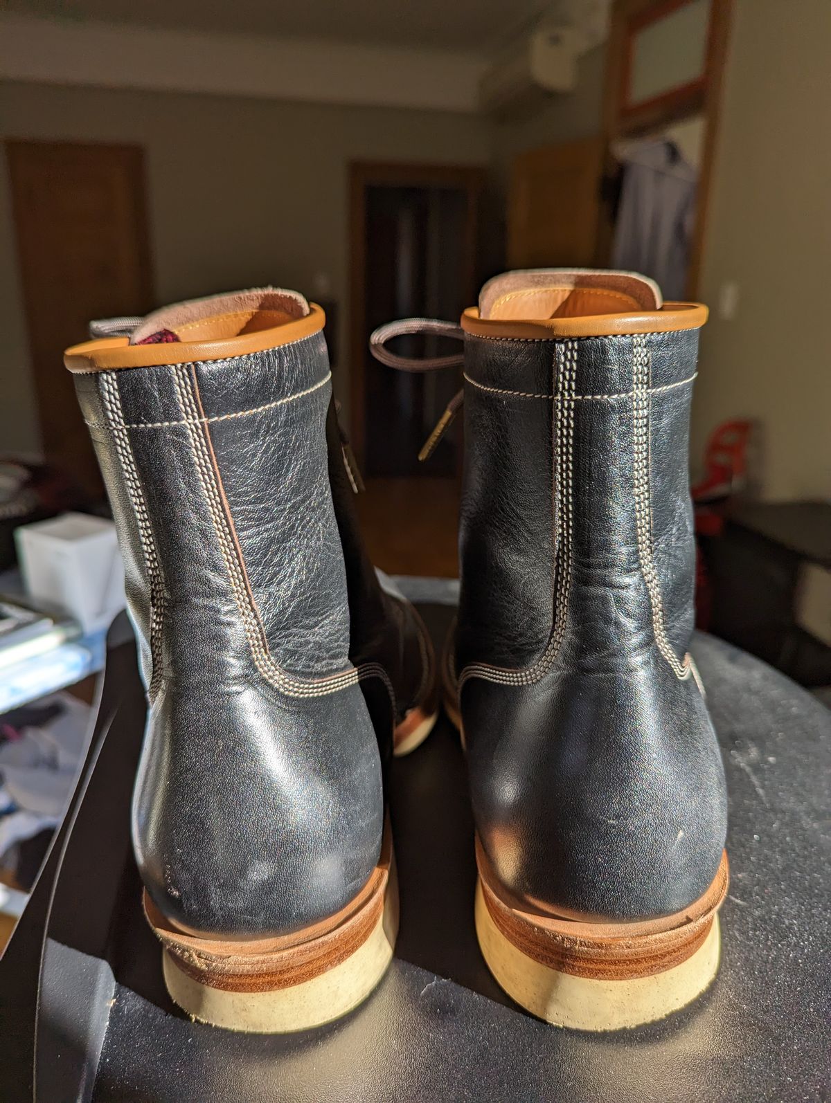 Photo by RaisingTheBar on December 5, 2022 of the Monroe 19927 in Shinki Black Oiled Horsebutt.