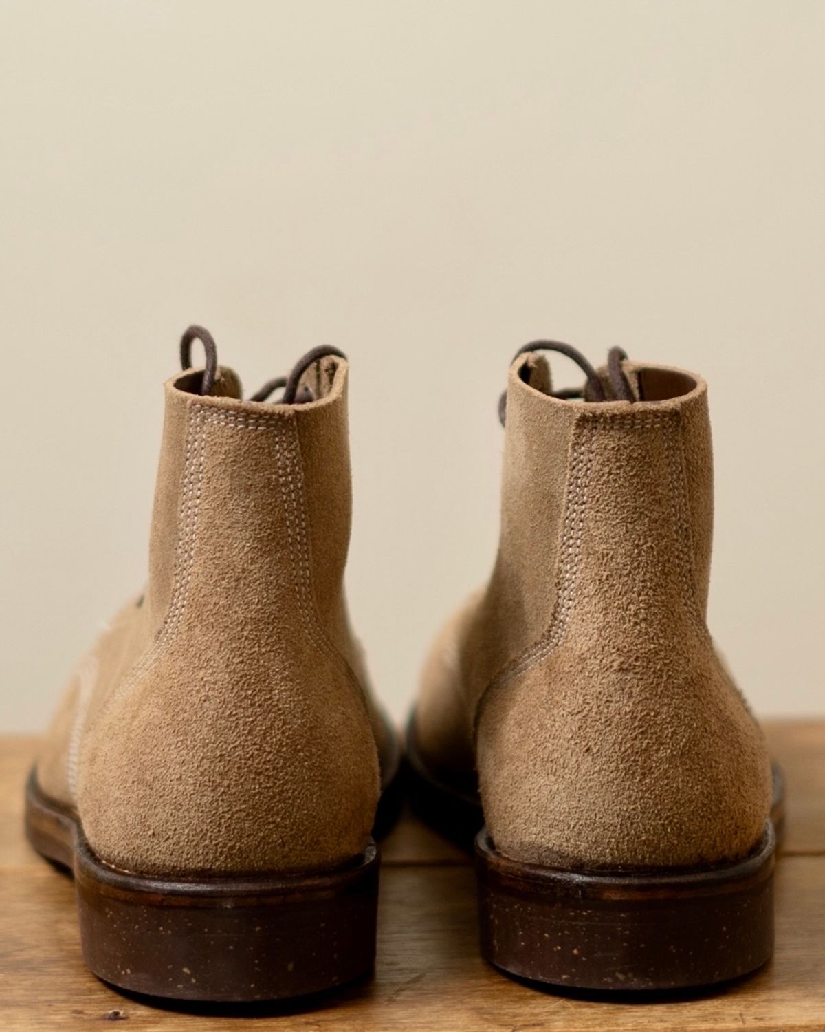 Photo by putzinboots on October 1, 2023 of the Oak Street Bootmakers Field Boot in Horween Marine Field Roughout.