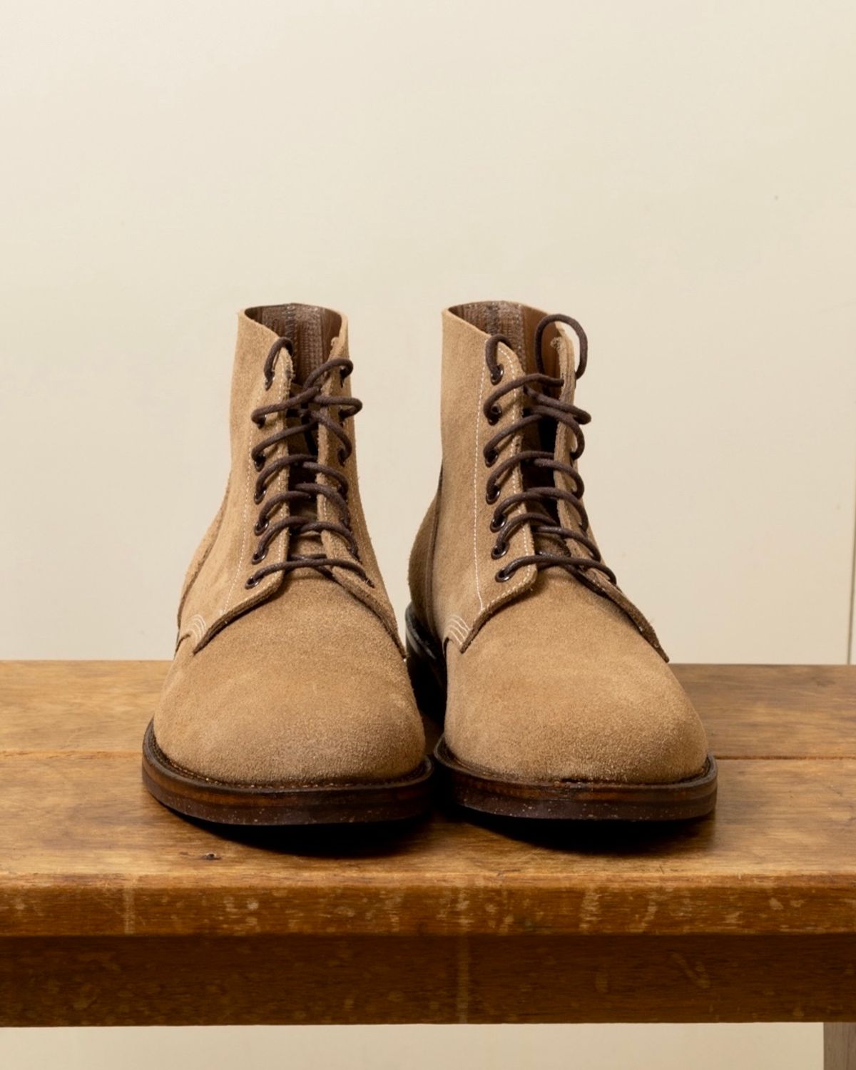 Photo by putzinboots on October 1, 2023 of the Oak Street Bootmakers Field Boot in Horween Marine Field Roughout.
