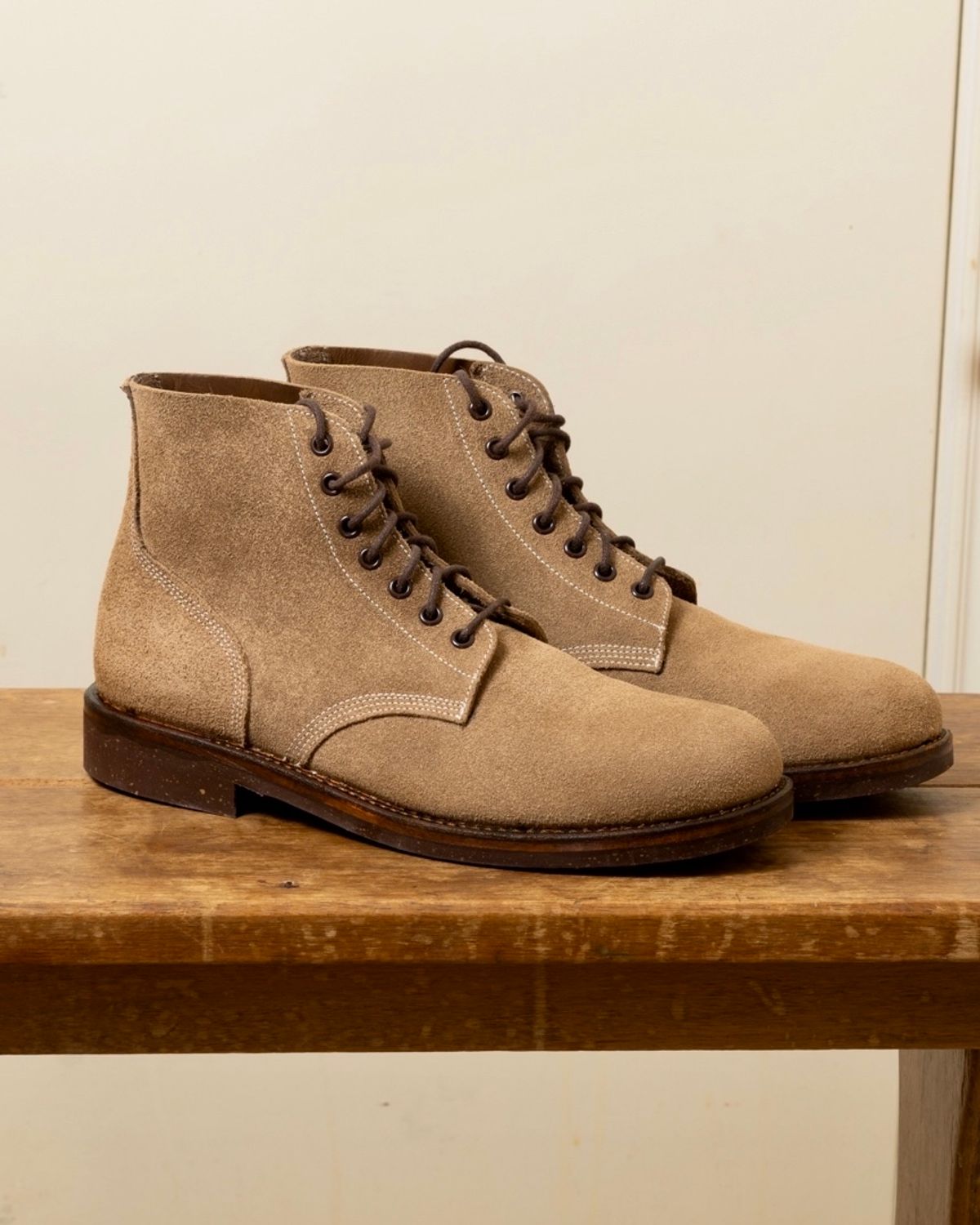 Photo by putzinboots on October 1, 2023 of the Oak Street Bootmakers Field Boot in Horween Marine Field Roughout.