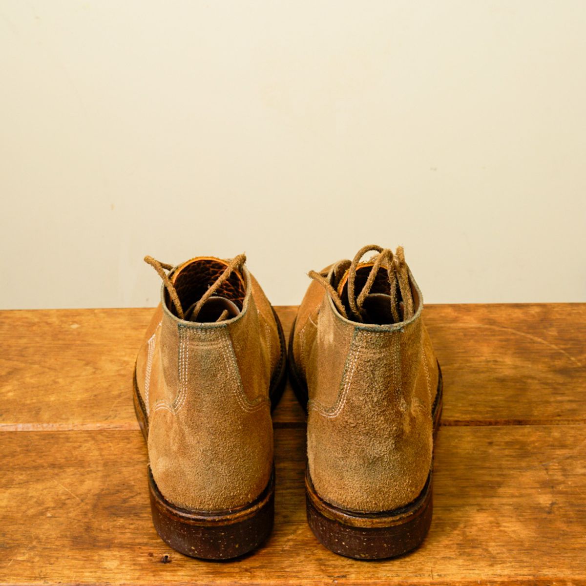 Photo by putzinboots on December 2, 2023 of the Oak Street Bootmakers Field Boot in Horween Marine Field Roughout.