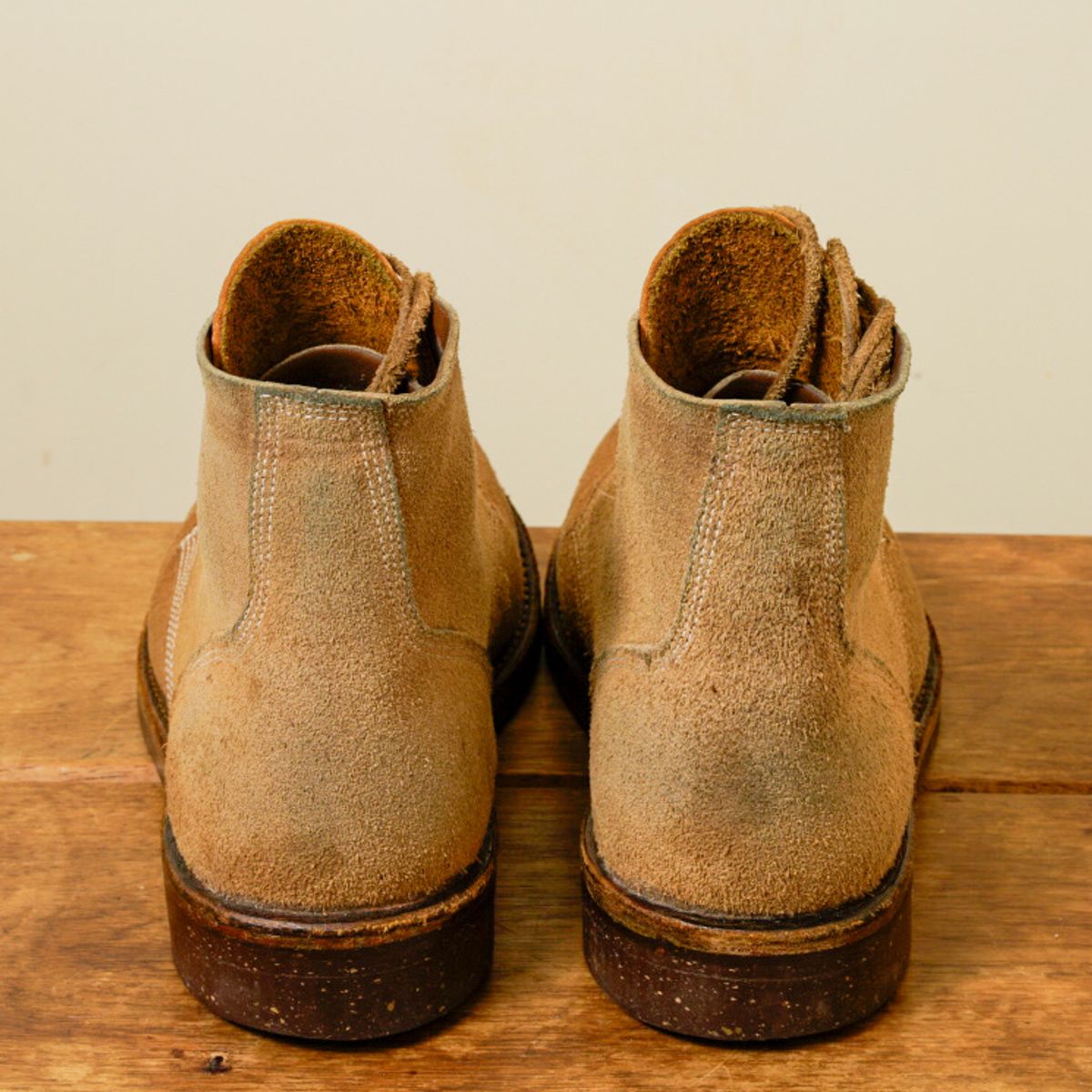 Photo by putzinboots on January 1, 2024 of the Oak Street Bootmakers Field Boot in Horween Marine Field Roughout.