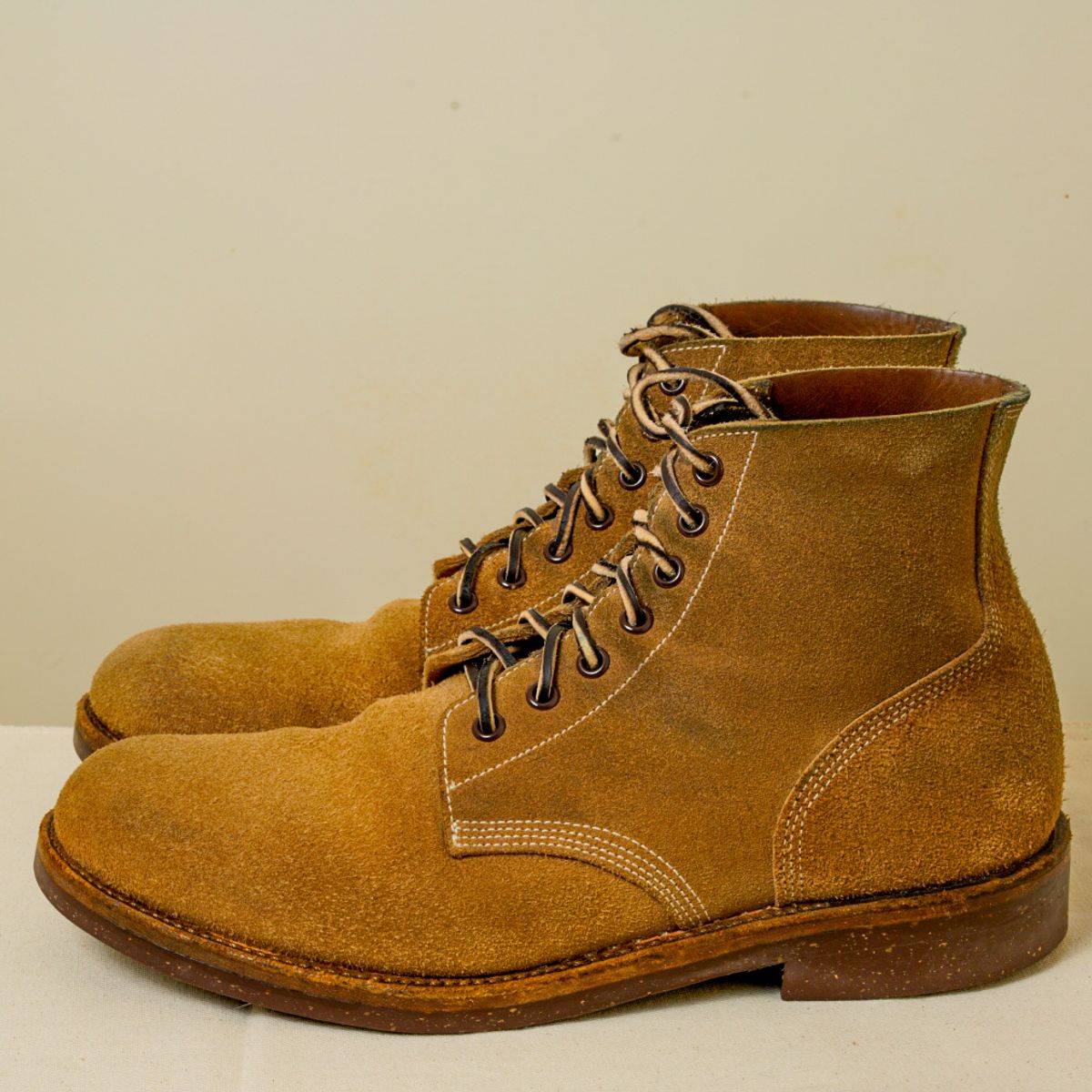 Photo by putzinboots on March 1, 2024 of the Oak Street Bootmakers Field Boot in Horween Marine Field Roughout.