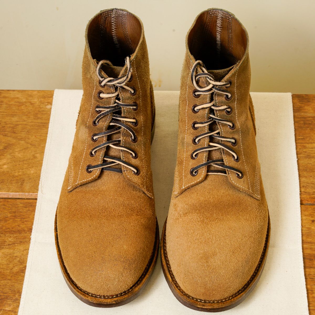 Photo by putzinboots on March 1, 2024 of the Oak Street Bootmakers Field Boot in Horween Marine Field Roughout.