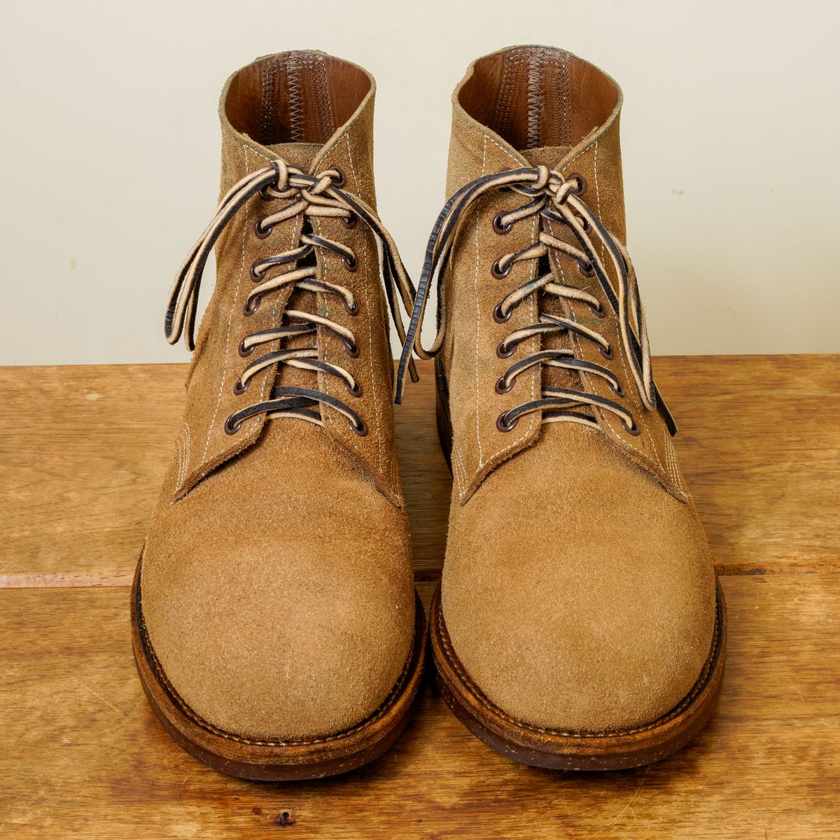 Photo by putzinboots on April 1, 2024 of the Oak Street Bootmakers Field Boot in Horween Marine Field Roughout.