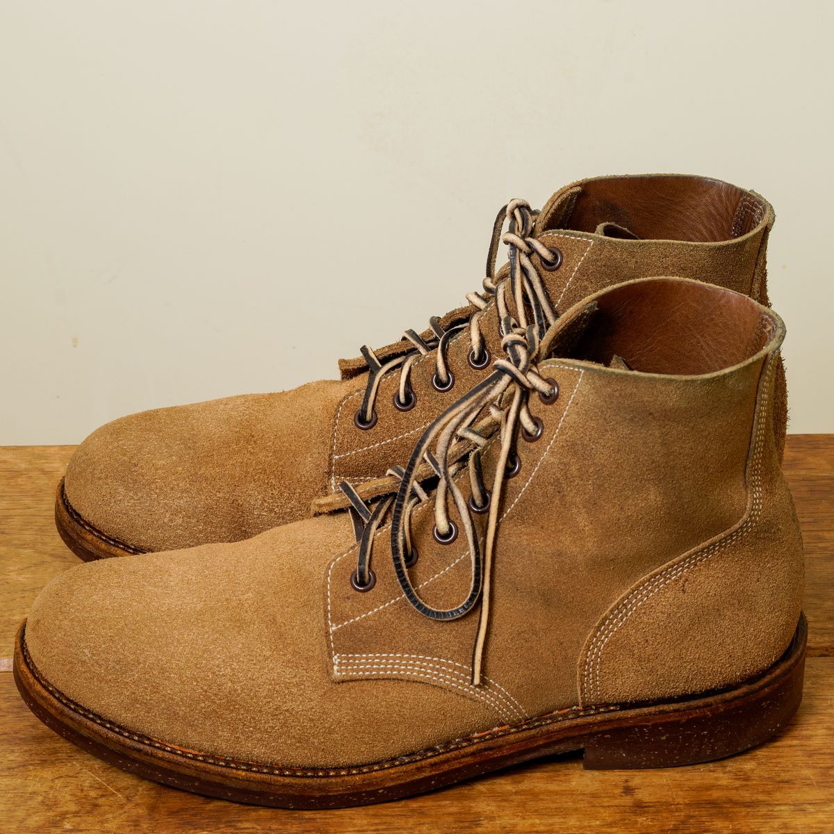 Photo by putzinboots on April 1, 2024 of the Oak Street Bootmakers Field Boot in Horween Marine Field Roughout.