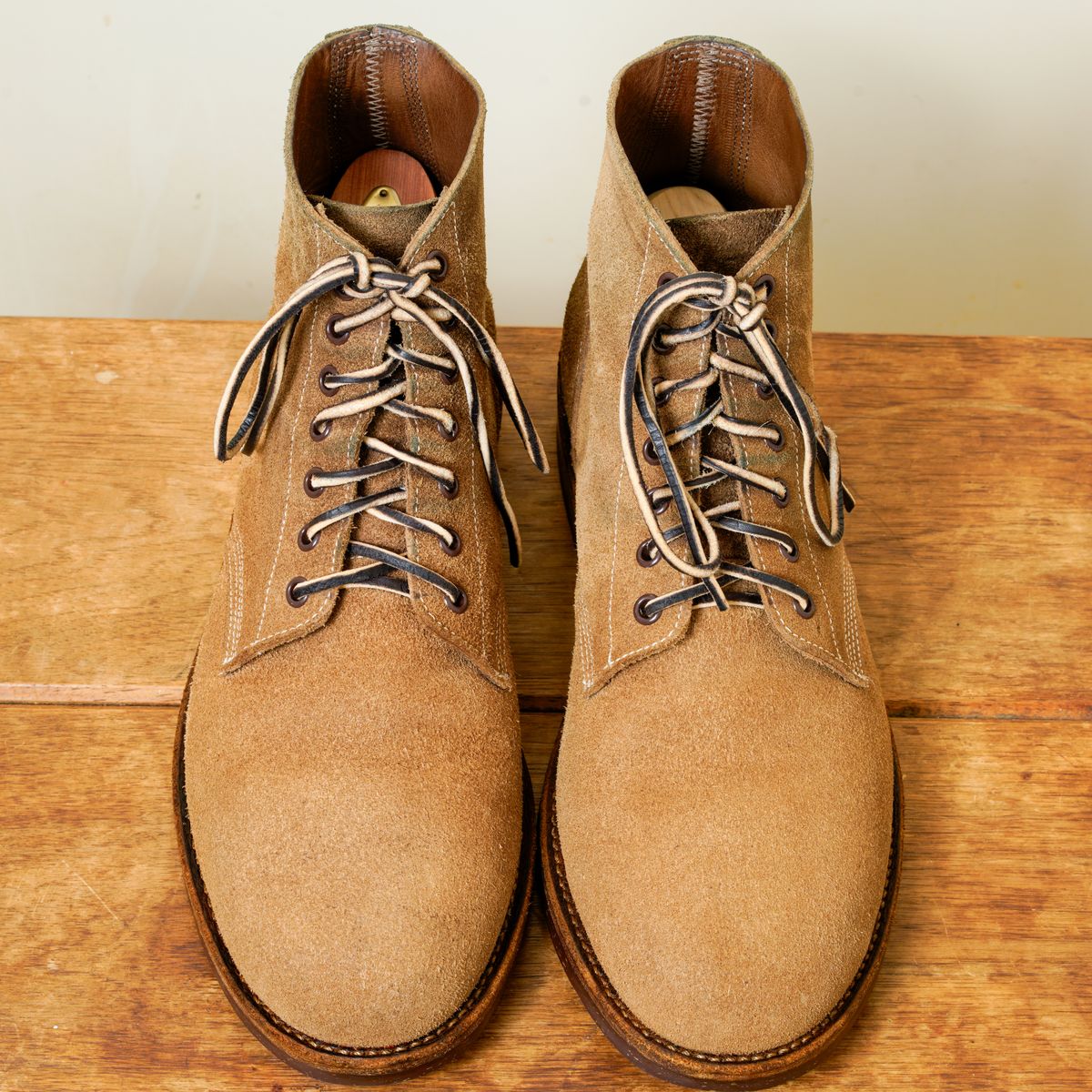 Photo by putzinboots on April 1, 2024 of the Oak Street Bootmakers Field Boot in Horween Marine Field Roughout.