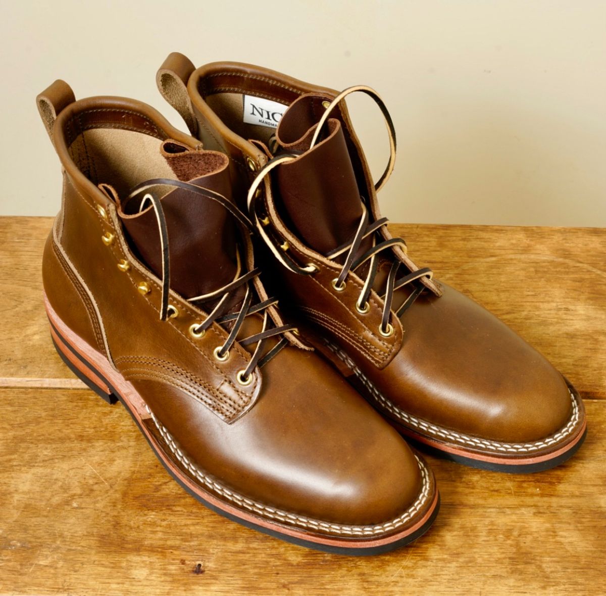 Photo by putzinboots on January 1, 2024 of the Nicks x Parkhurst V1 in Horween British Tan Chromexcel.