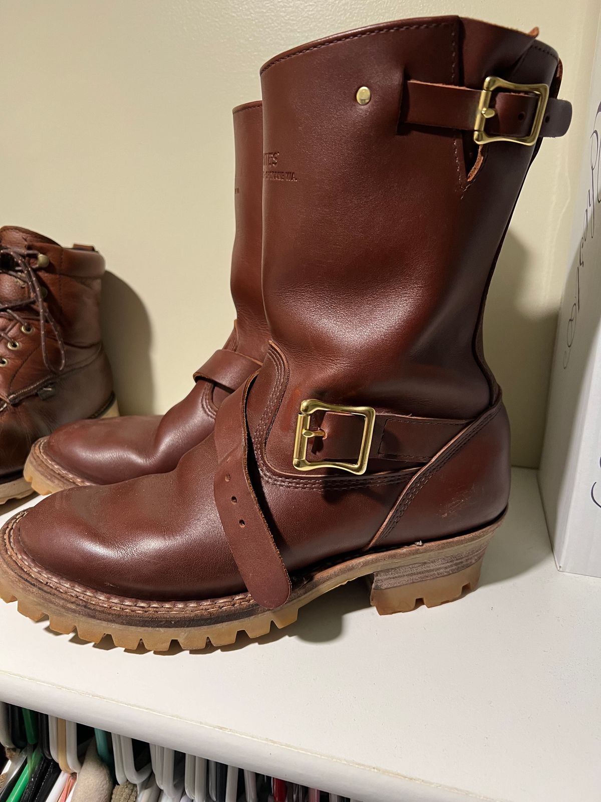 Photo by wcurry_1 on January 4, 2024 of the White's Nomad Engineer Boots in Seidel Red Dog Oil Tan.