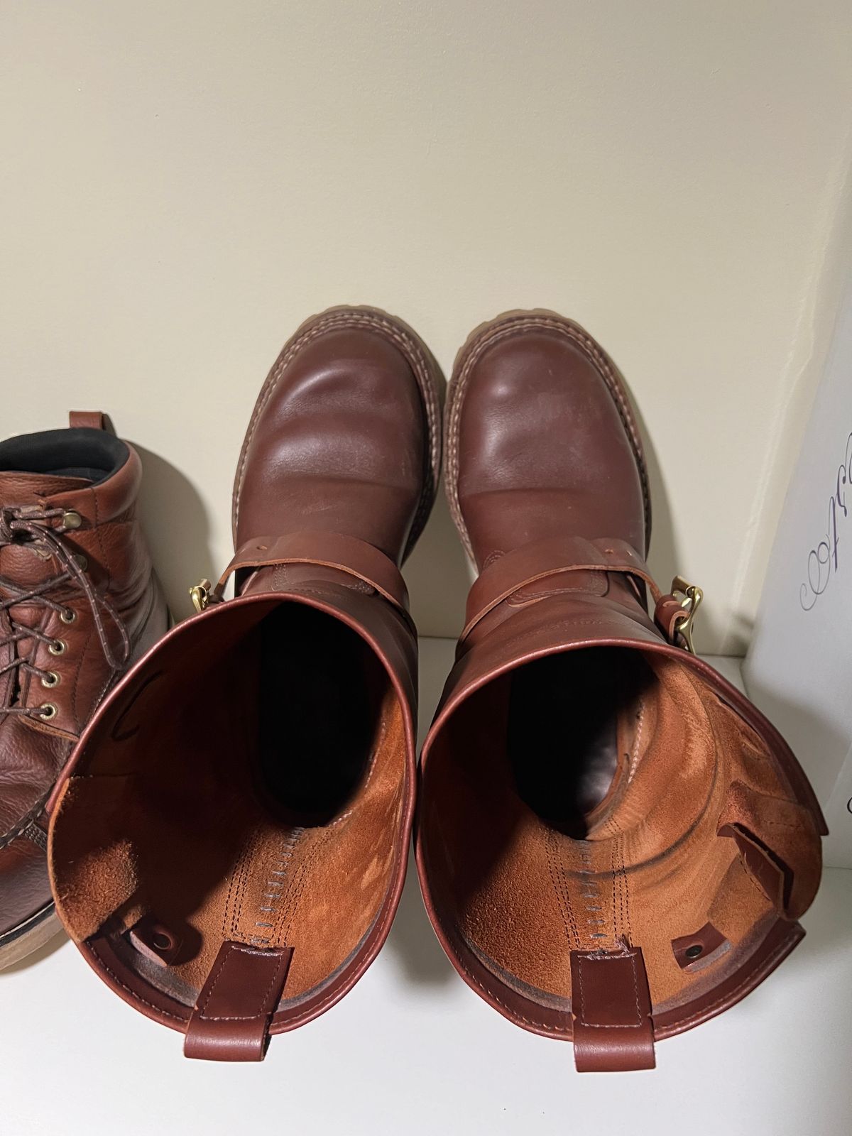 Photo by wcurry_1 on January 4, 2024 of the White's Nomad Engineer Boots in Seidel Red Dog Oil Tan.