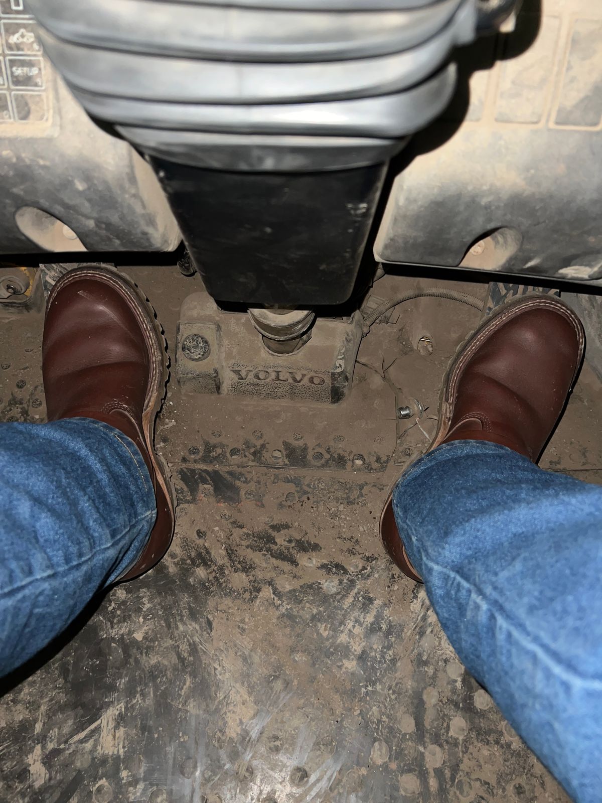 Photo by wcurry_1 on January 5, 2024 of the White's Nomad Engineer Boots in Seidel Red Dog Oil Tan.