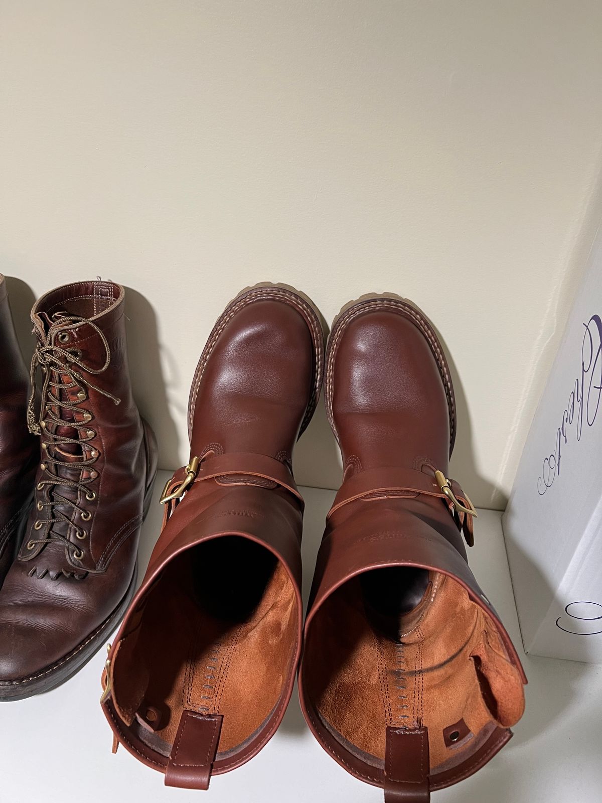 Photo by wcurry_1 on December 1, 2023 of the White's Nomad Engineer Boots in Seidel Red Dog Oil Tan.