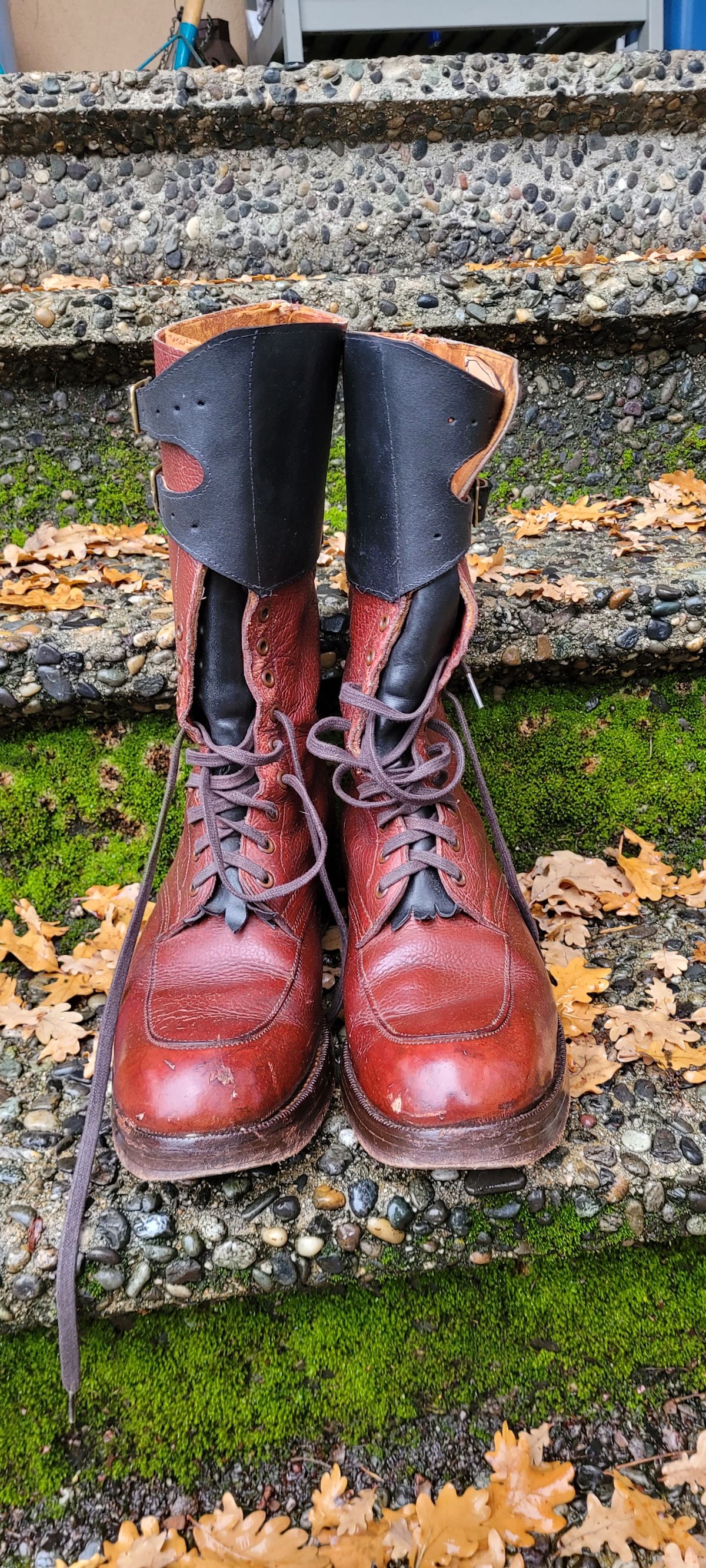 Photo by Argyle89 on December 4, 2023 of the Moccasin Makers Northampton 1945 in Unknown Leather.