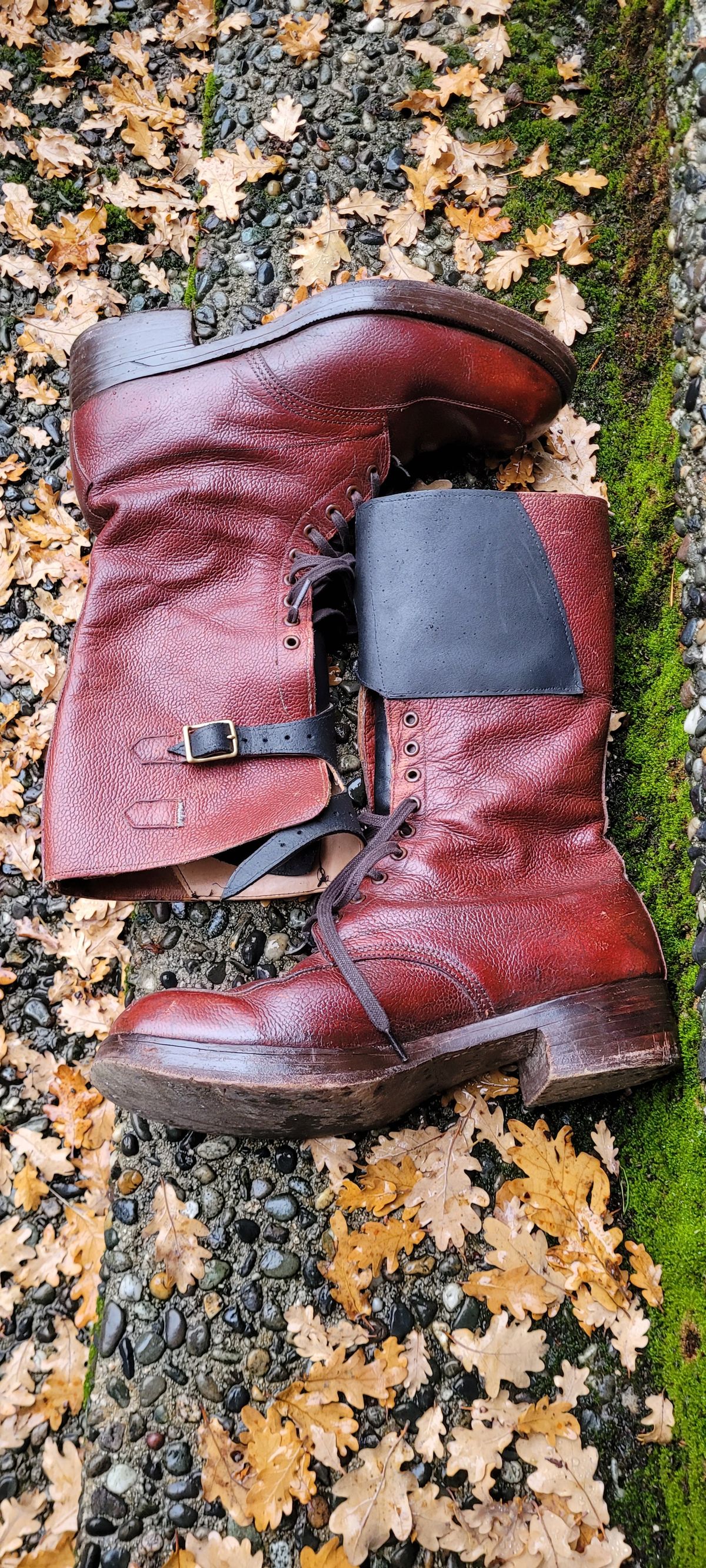 Photo by Argyle89 on December 4, 2023 of the Moccasin Makers Northampton 1945 in Unknown Leather.