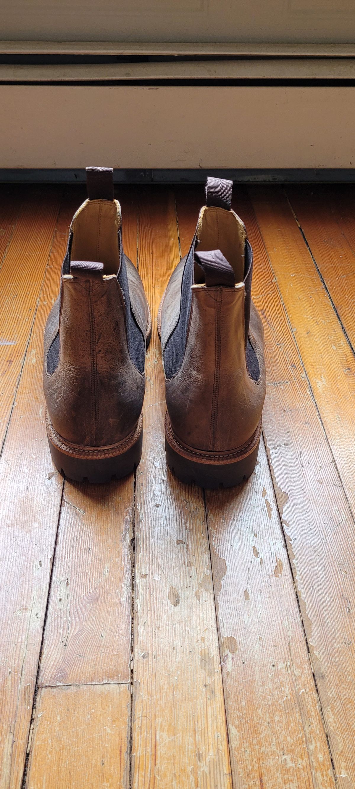 Photo by Argyle89 on November 2, 2023 of the Meermin Chelsea Boot in C.F. Stead Gaucho Waxy Kudu.