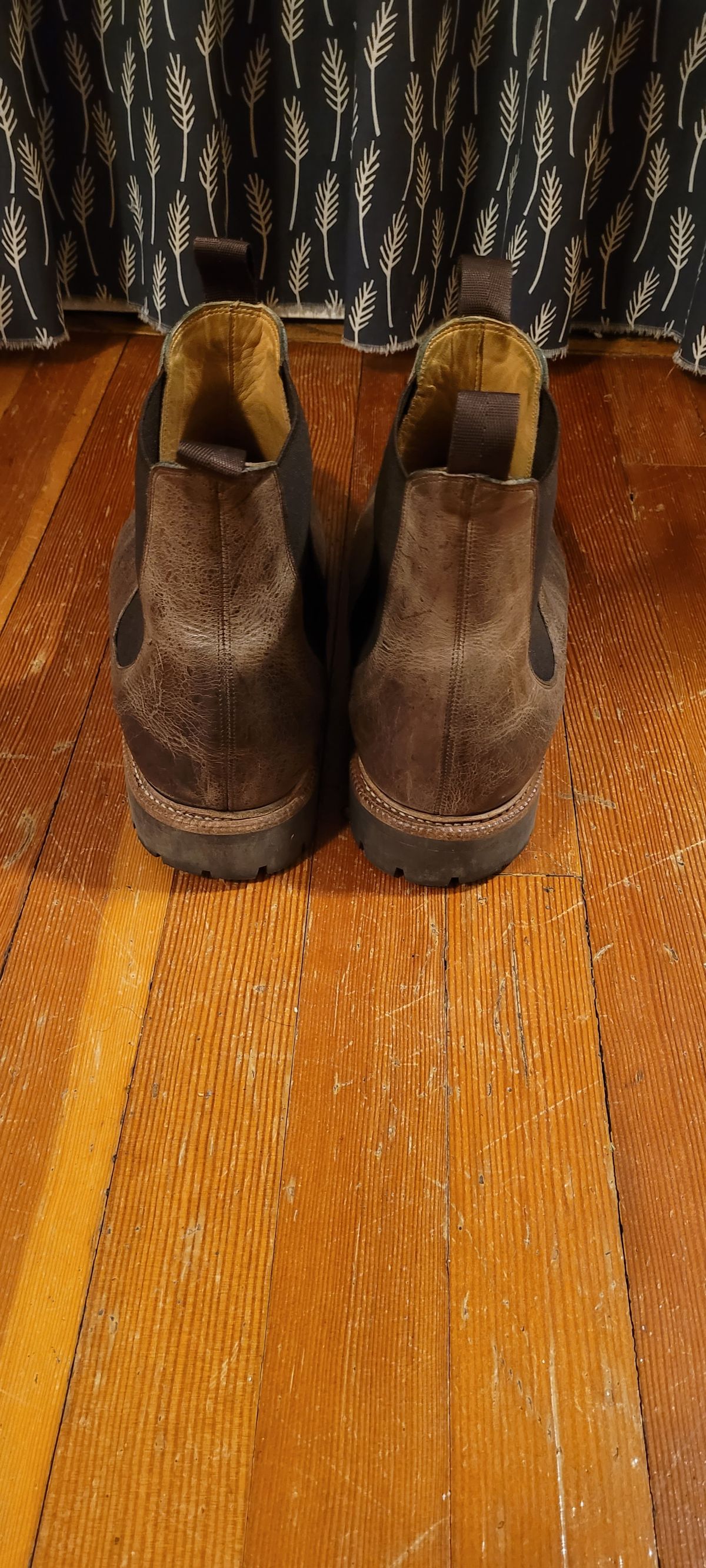 Photo by Argyle89 on January 6, 2024 of the Meermin Chelsea Boot in C.F. Stead Gaucho Waxy Kudu.