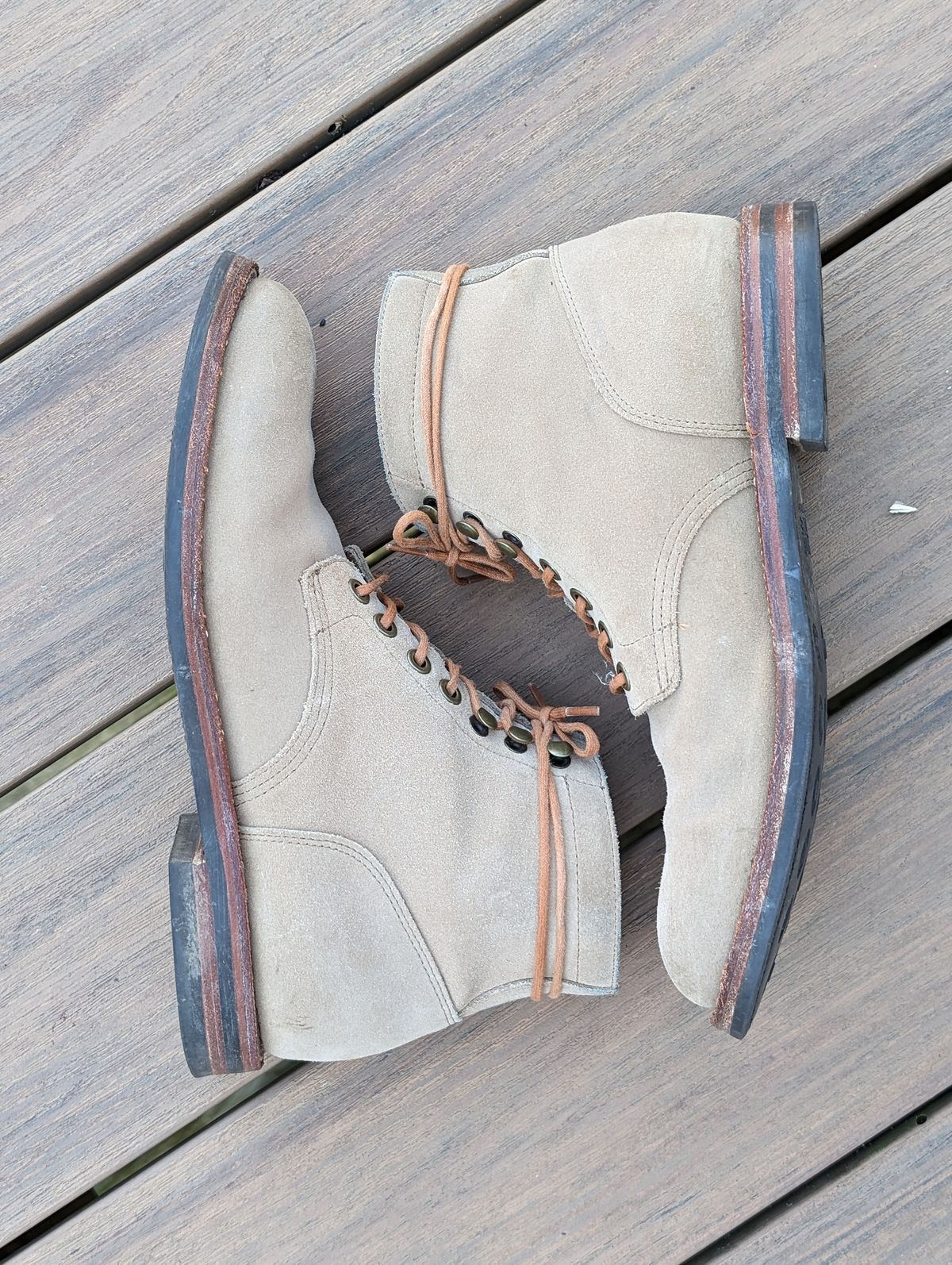 Photo by adroz7 on February 5, 2024 of the Grant Stone Diesel Boot in C.F. Stead Tan Repello Calf Suede.
