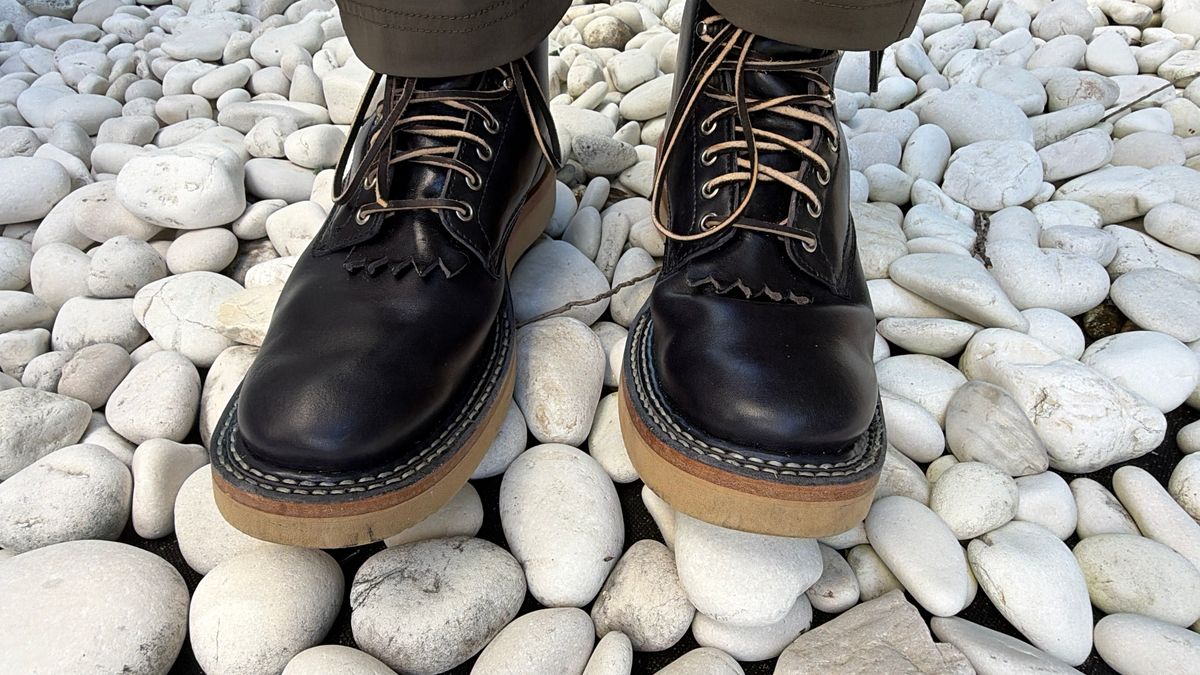 Photo by american1911 on November 1, 2025 of the White's 350 Cruiser in Maryam Navy Horsehide.