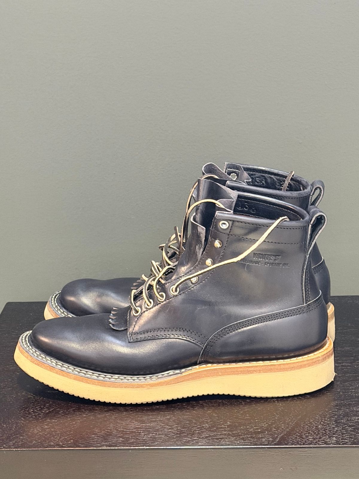 Photo by american1911 on November 1, 2025 of the White's 350 Cruiser in Maryam Navy Horsehide.