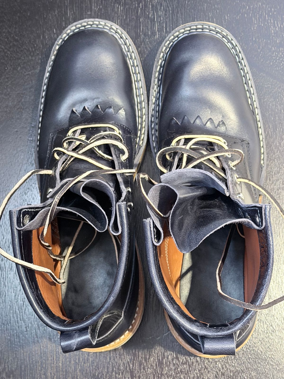 Photo by american1911 on November 1, 2025 of the White's 350 Cruiser in Maryam Navy Horsehide.