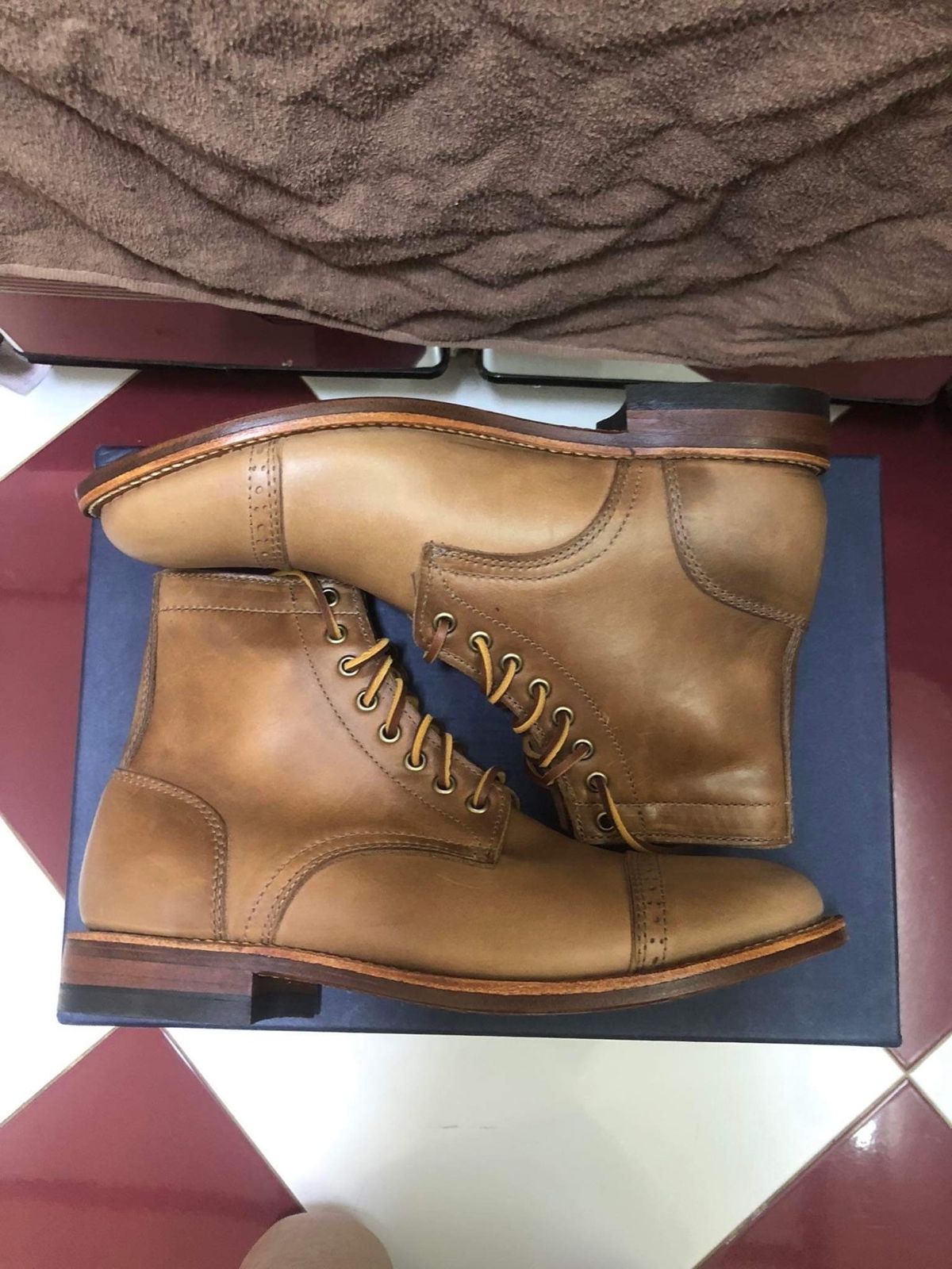 Photo by mrflame on November 4, 2022 of the Oak Street Bootmakers Trench Boot in Horween Natural Chromexcel.