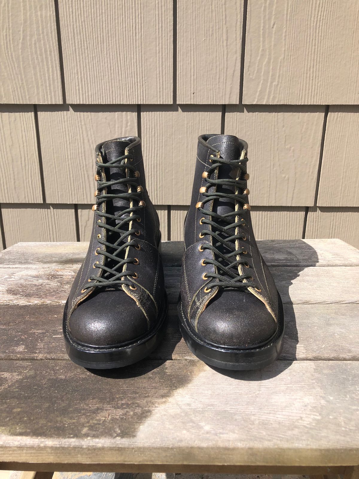 Photo by ChrisBurns670 on October 2, 2023 of the Sagara Cordmaster in Badalassi Carlo Oliva Minerva Overdyed Black.