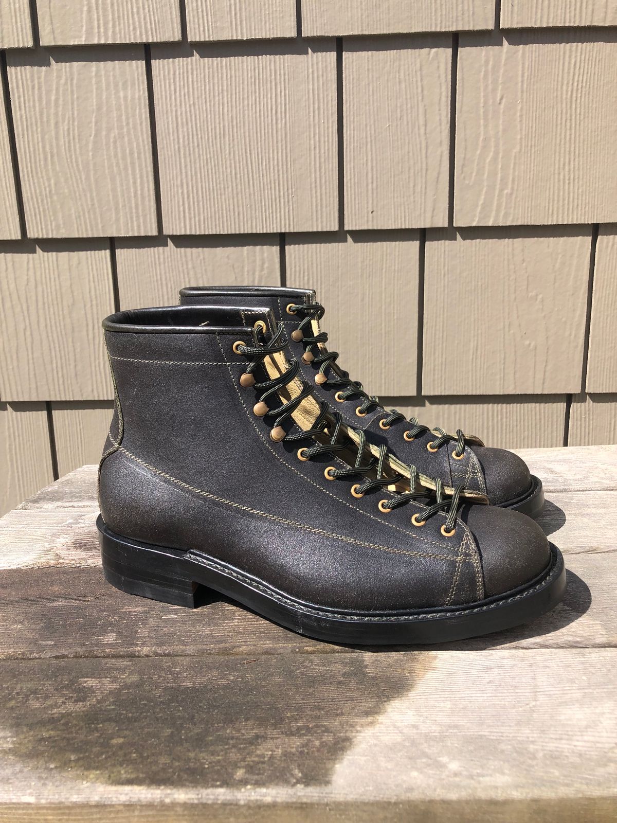 Photo by ChrisBurns670 on October 2, 2023 of the Sagara Cordmaster in Badalassi Carlo Oliva Minerva Overdyed Black.