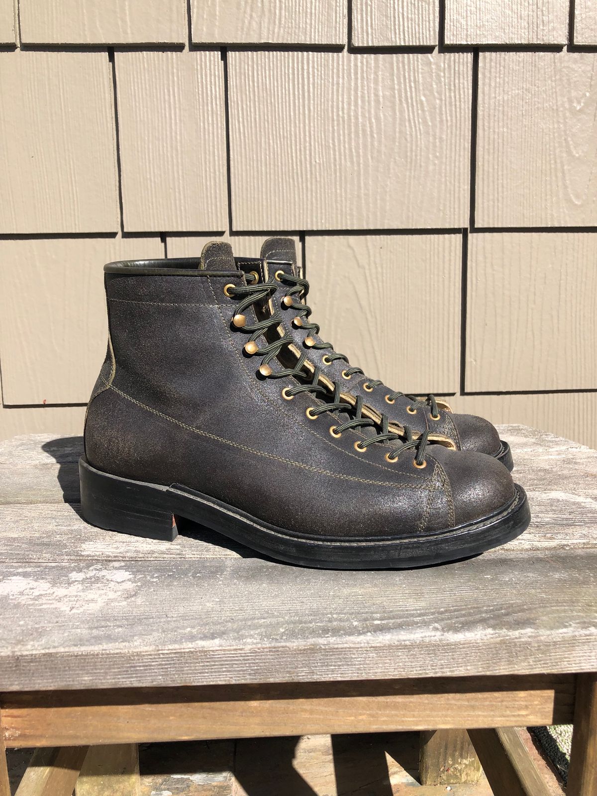 Photo by ChrisBurns670 on November 5, 2023 of the Sagara Cordmaster in Badalassi Carlo Oliva Minerva Overdyed Black.