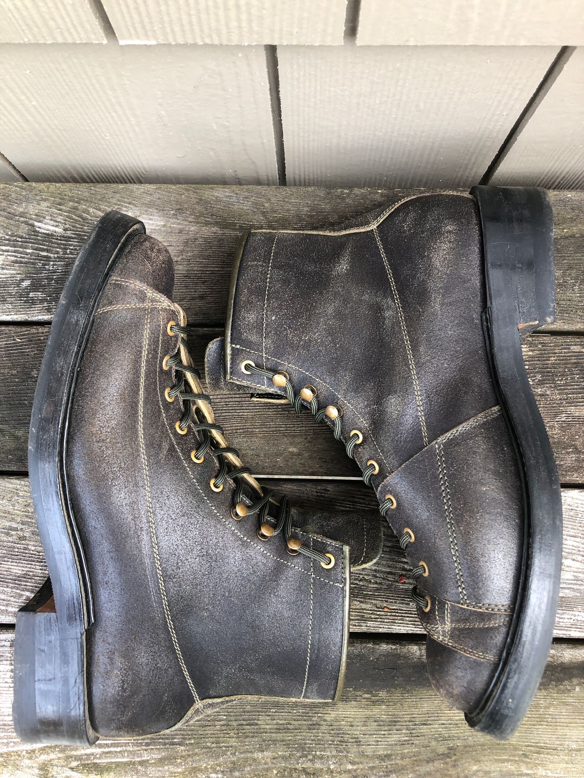 Photo by ChrisBurns670 on December 3, 2023 of the Sagara Cordmaster in Badalassi Carlo Oliva Minerva Overdyed Black.