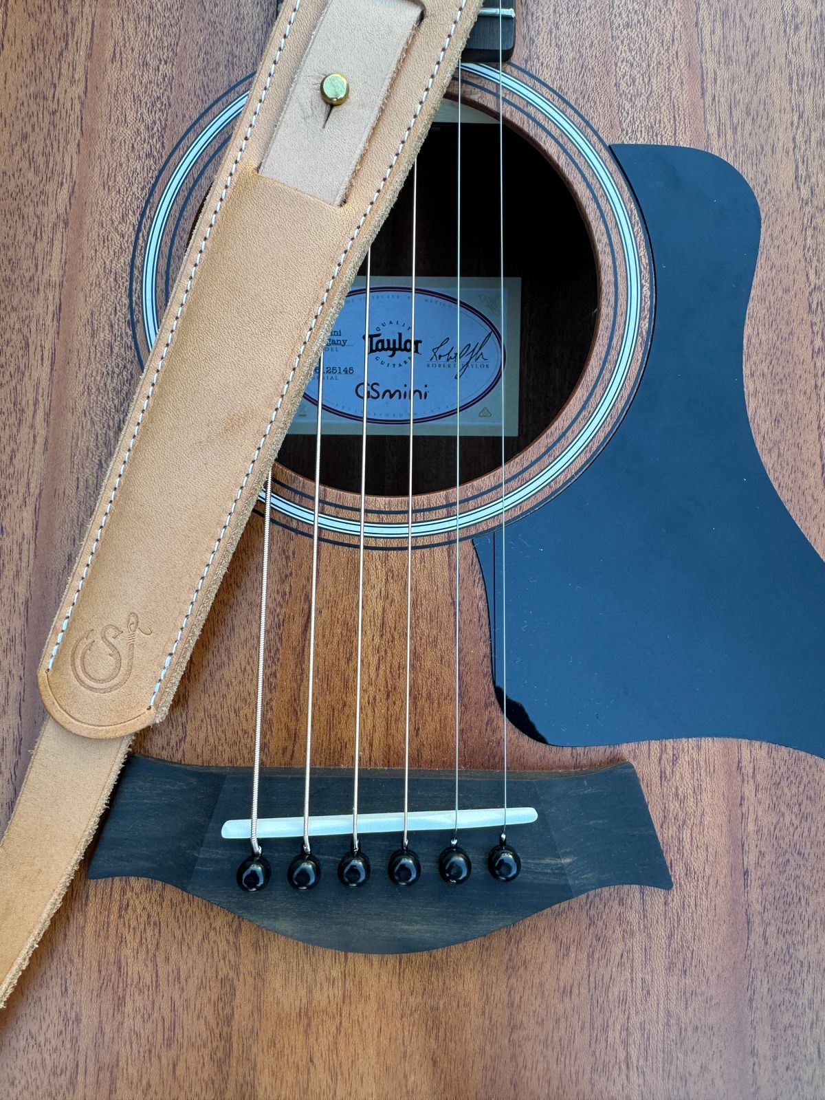 Photo by ChrisBurns670 on December 5, 2025 of the Ship John Blake Guitar Strap in Natural Vegetable Tanned.