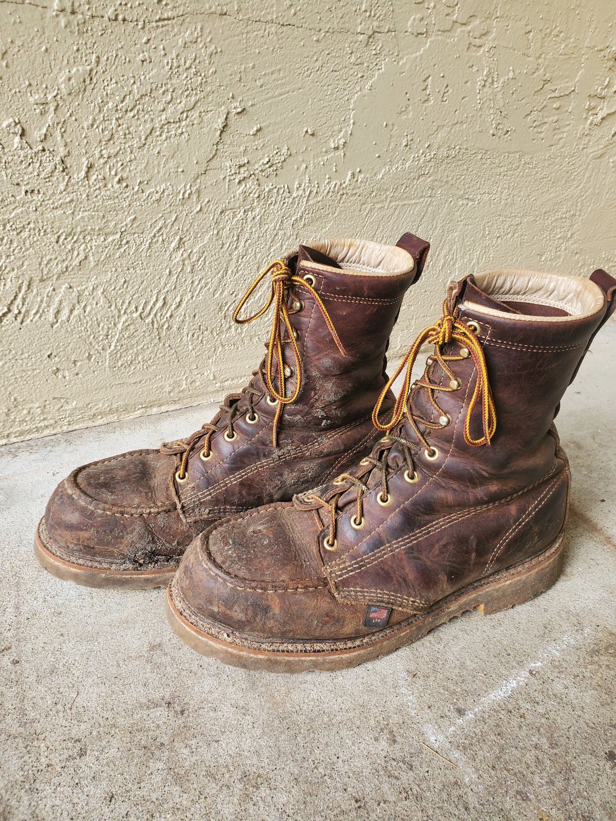 Photo by forest_chief on February 2, 2024 of the Thorogood American Heritage 8" Moc Toe in Seidel Trail Crazy Horse.