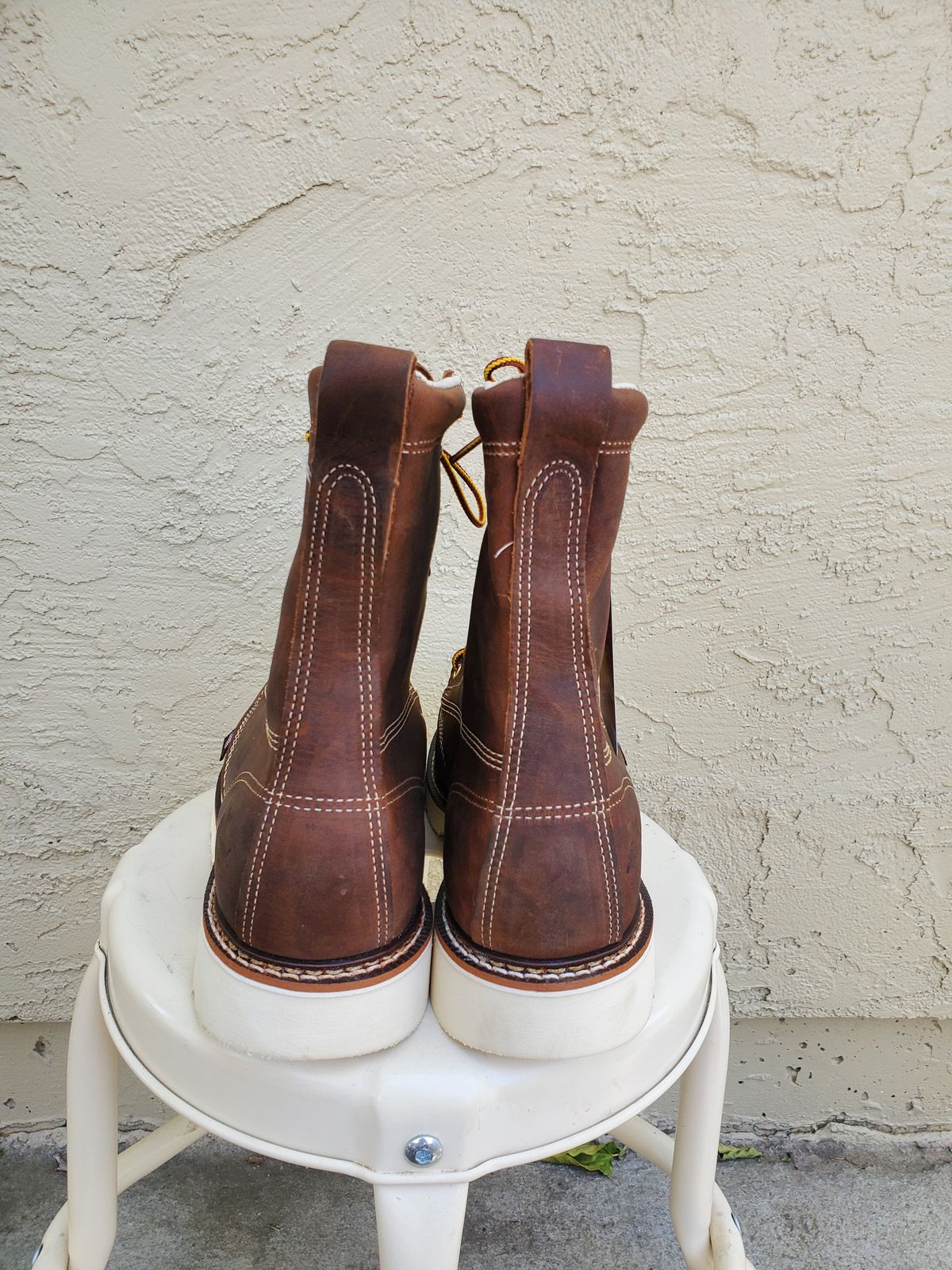 Photo by forest_chief on November 1, 2023 of the Thorogood American Heritage 8" Moc Toe in Seidel Trail Crazy Horse.