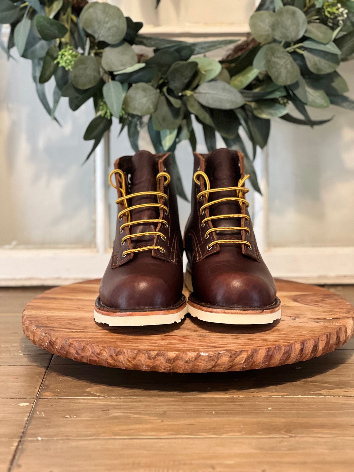 Photo by christian.twoey on October 6, 2023 of the Origin AMERICAN BISON 6" CHRISTY NATURAL BOOT in American Bison.