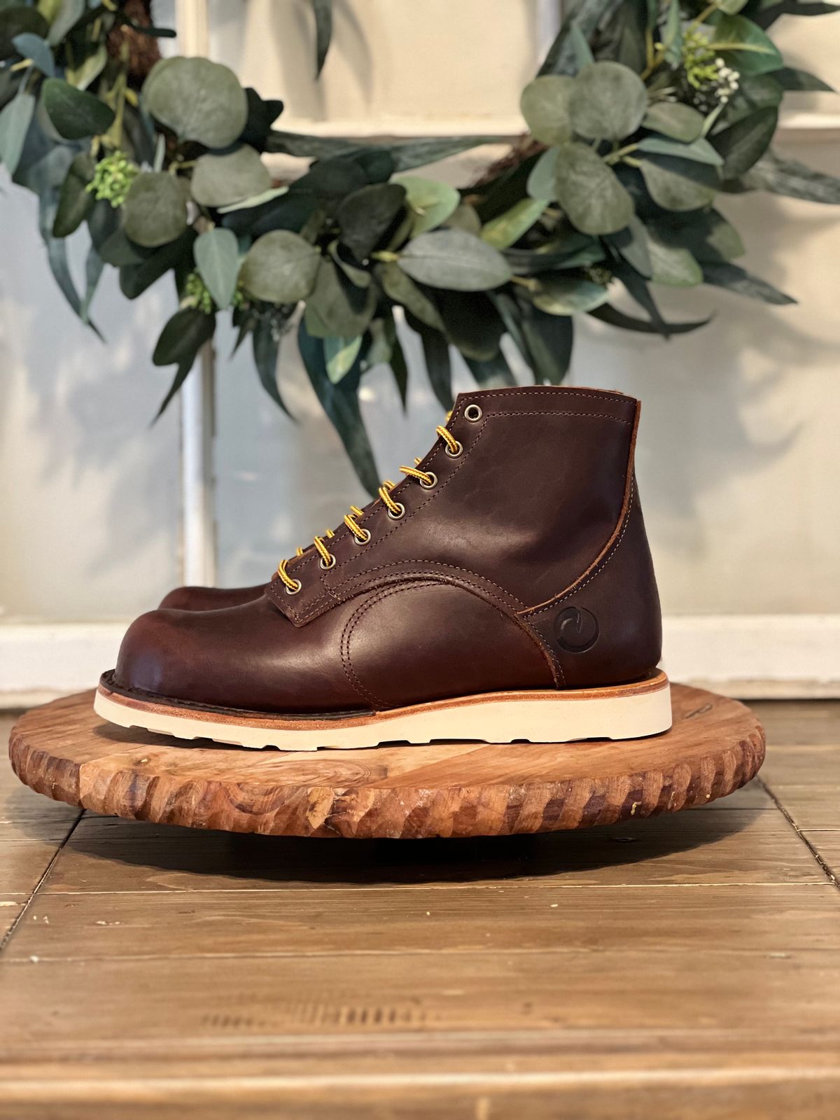 Photo by christian.twoey on October 6, 2023 of the Origin AMERICAN BISON 6" CHRISTY NATURAL BOOT in American Bison.