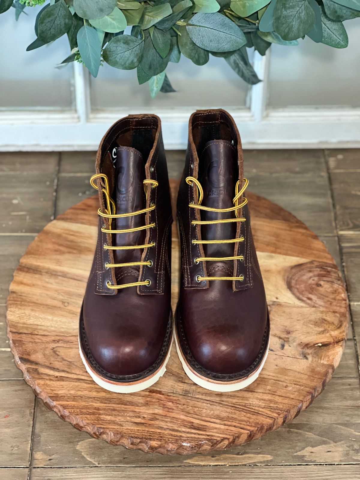 Photo by christian.twoey on October 6, 2023 of the Origin AMERICAN BISON 6" CHRISTY NATURAL BOOT in American Bison.