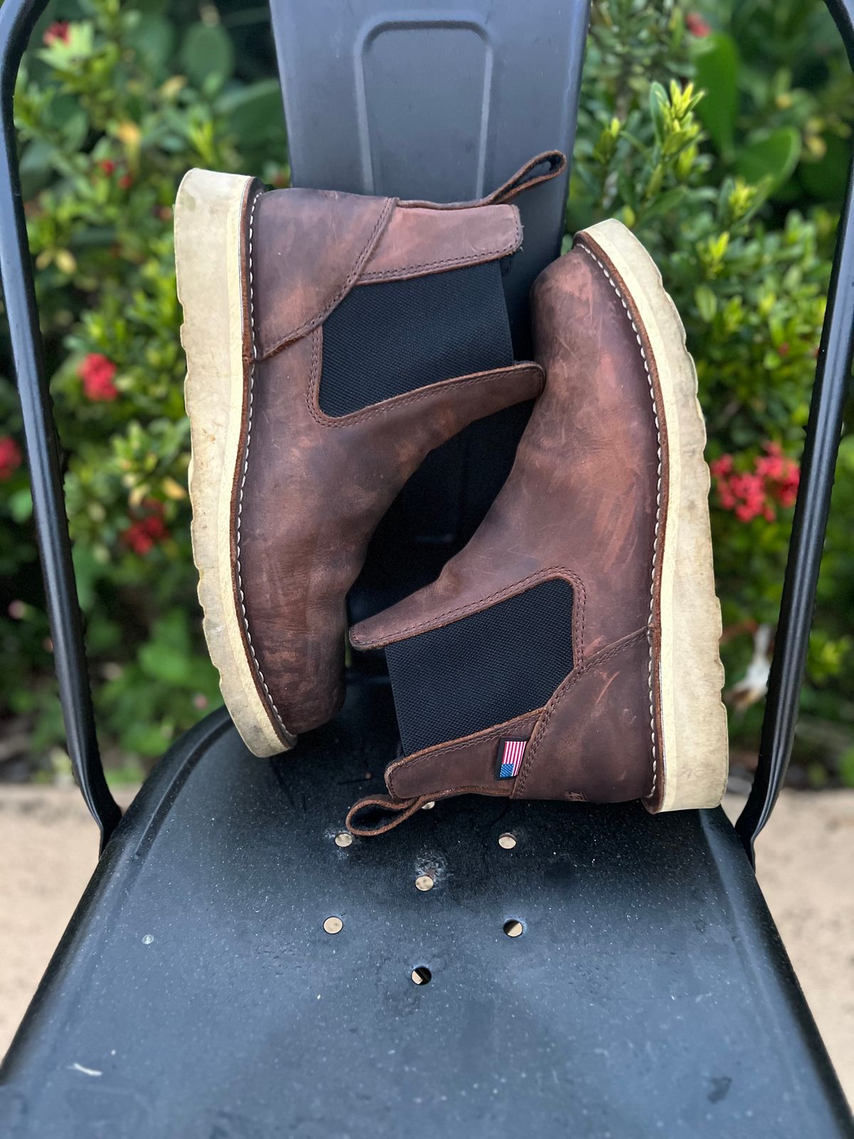 Photo by christian.twoey on February 2, 2025 of the Danner Bull Run Chelsea in Brown Full Grain.