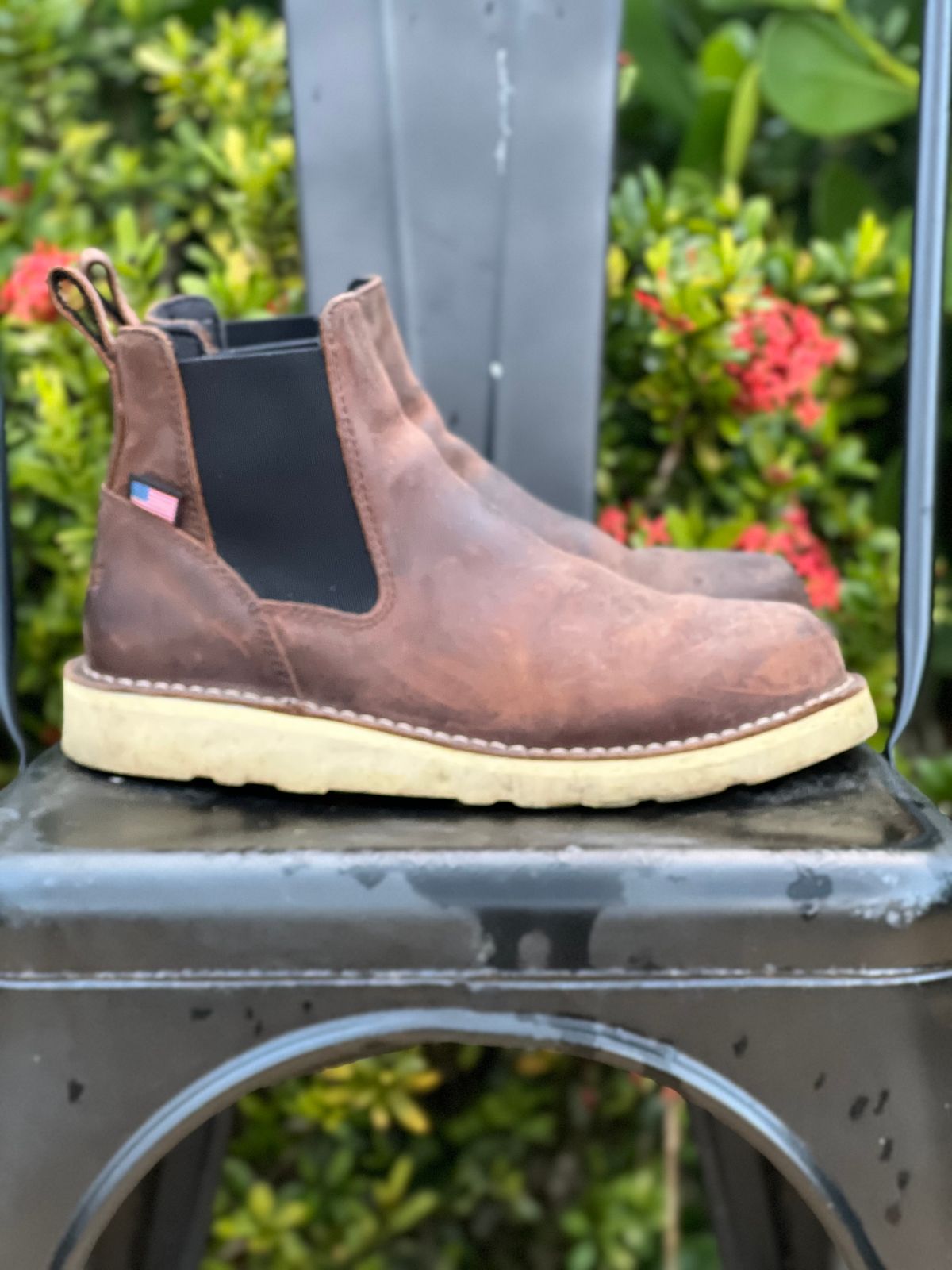 Photo by christian.twoey on March 5, 2025 of the Danner Bull Run Chelsea in Brown Full Grain.