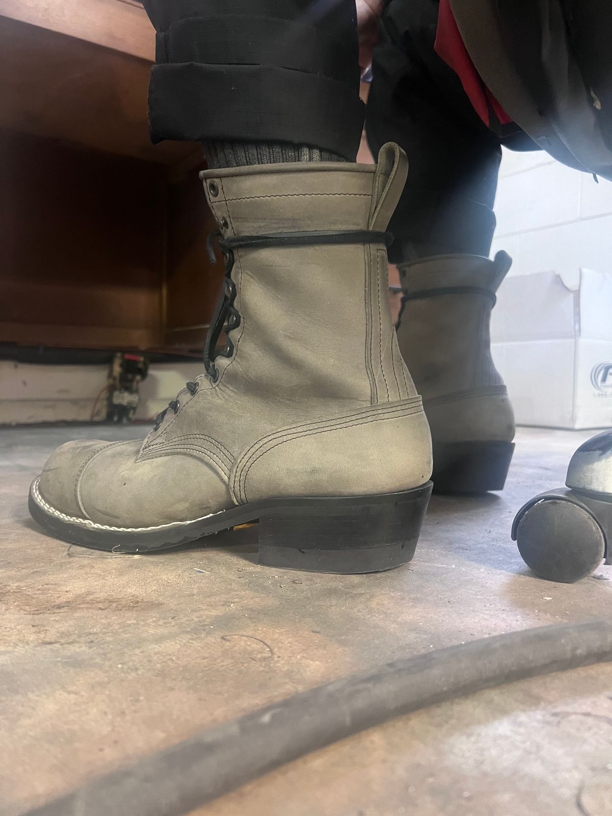 Photo by jrock352 on December 28, 2023 of the Nicks MTO in Horween Steel Predator.