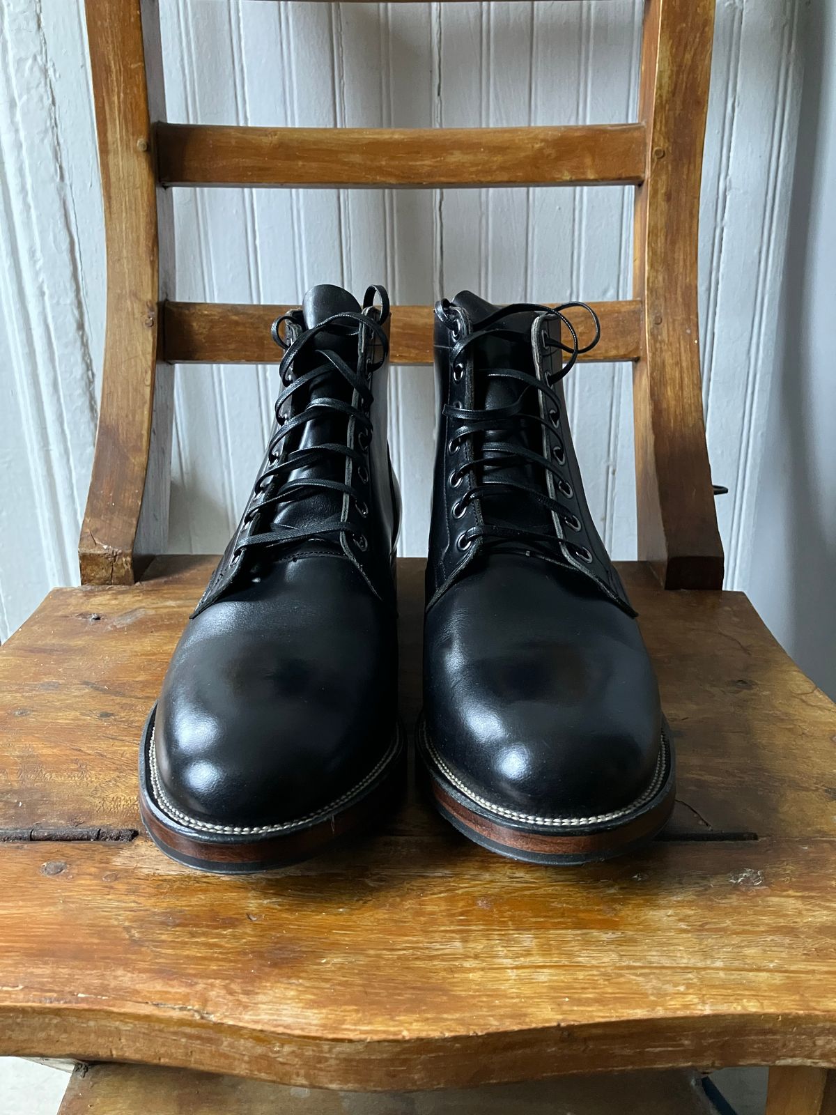 Photo by nr17 on October 2, 2022 of the Viberg Service Boot in Horween Black Chromexcel.