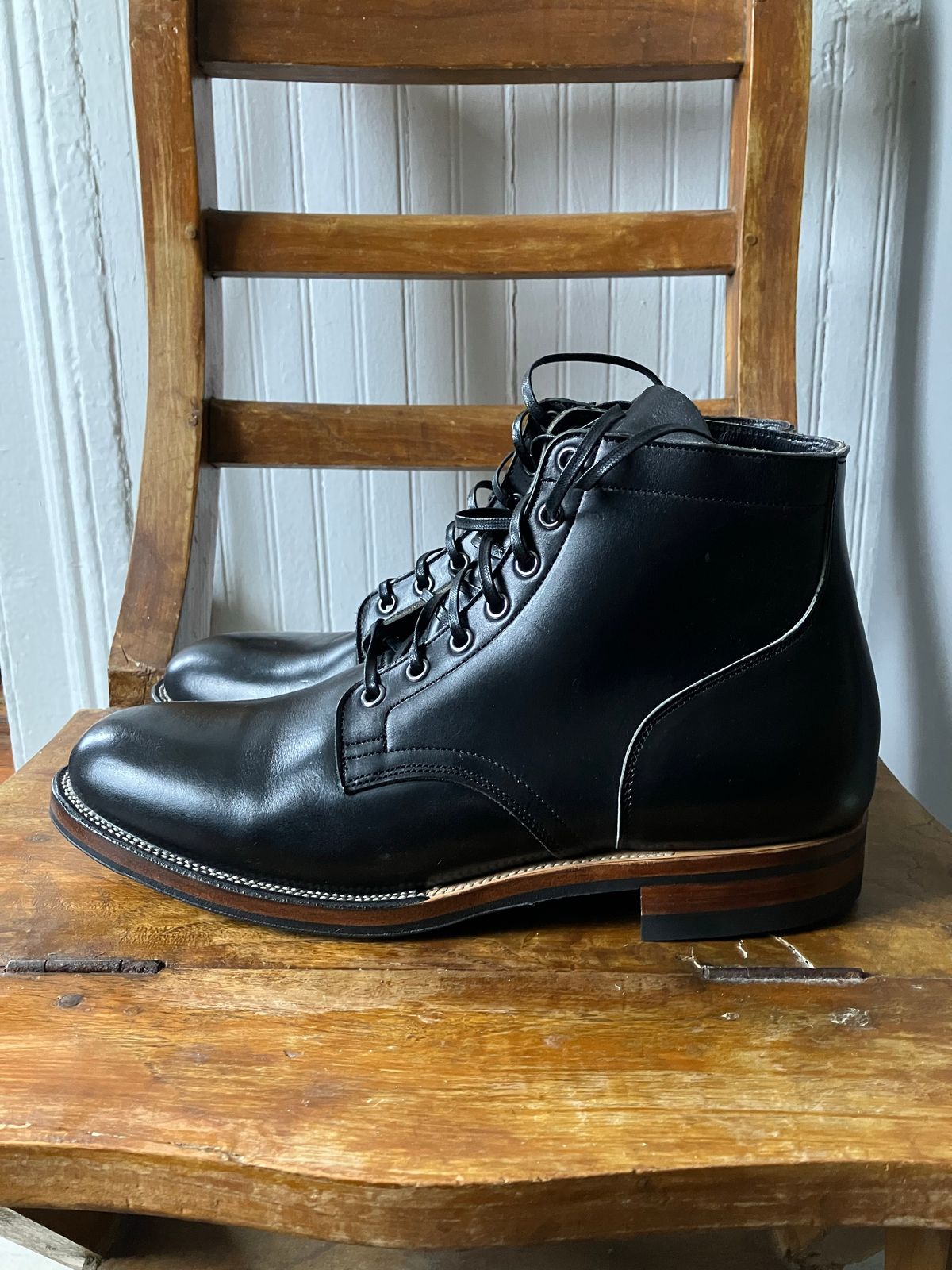 Photo by nr17 on October 2, 2022 of the Viberg Service Boot in Horween Black Chromexcel.