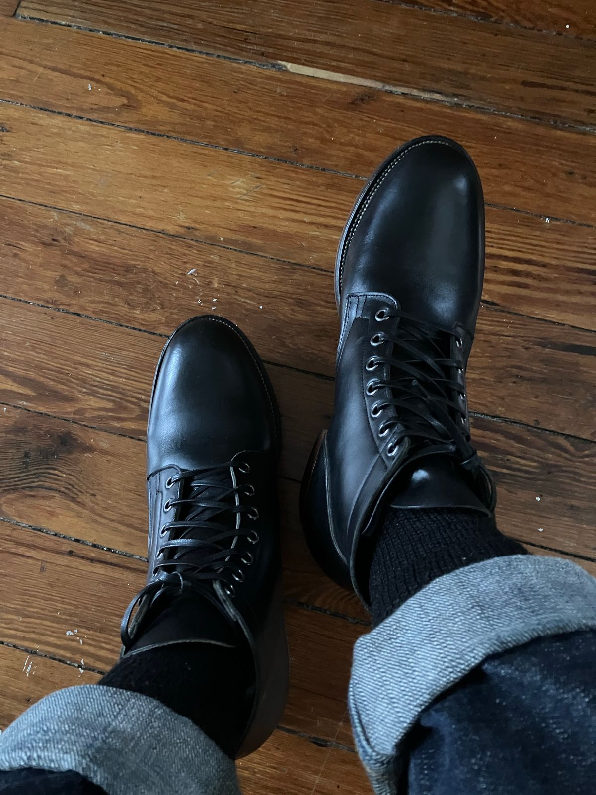 Photo by nr17 on October 2, 2022 of the Viberg Service Boot in Horween Black Chromexcel.