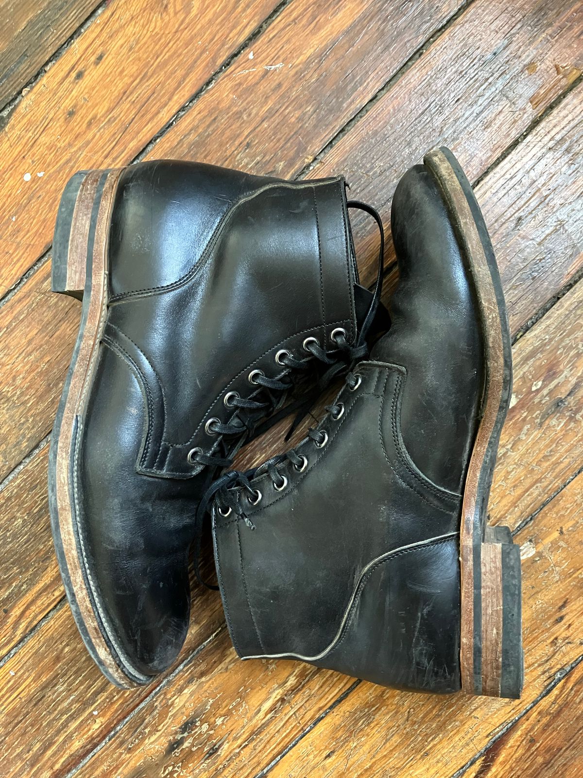 Photo by nr17 on November 4, 2022 of the Viberg Service Boot in Horween Black Chromexcel.