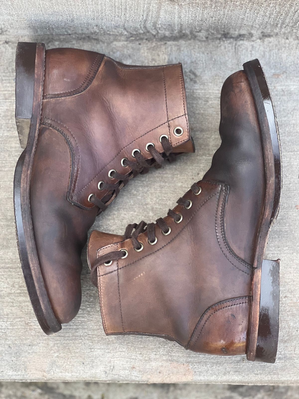 Photo by semperfi9119 on January 3, 2024 of the Oak Street Bootmakers Trench Boot in Horween Natural Chromexcel.