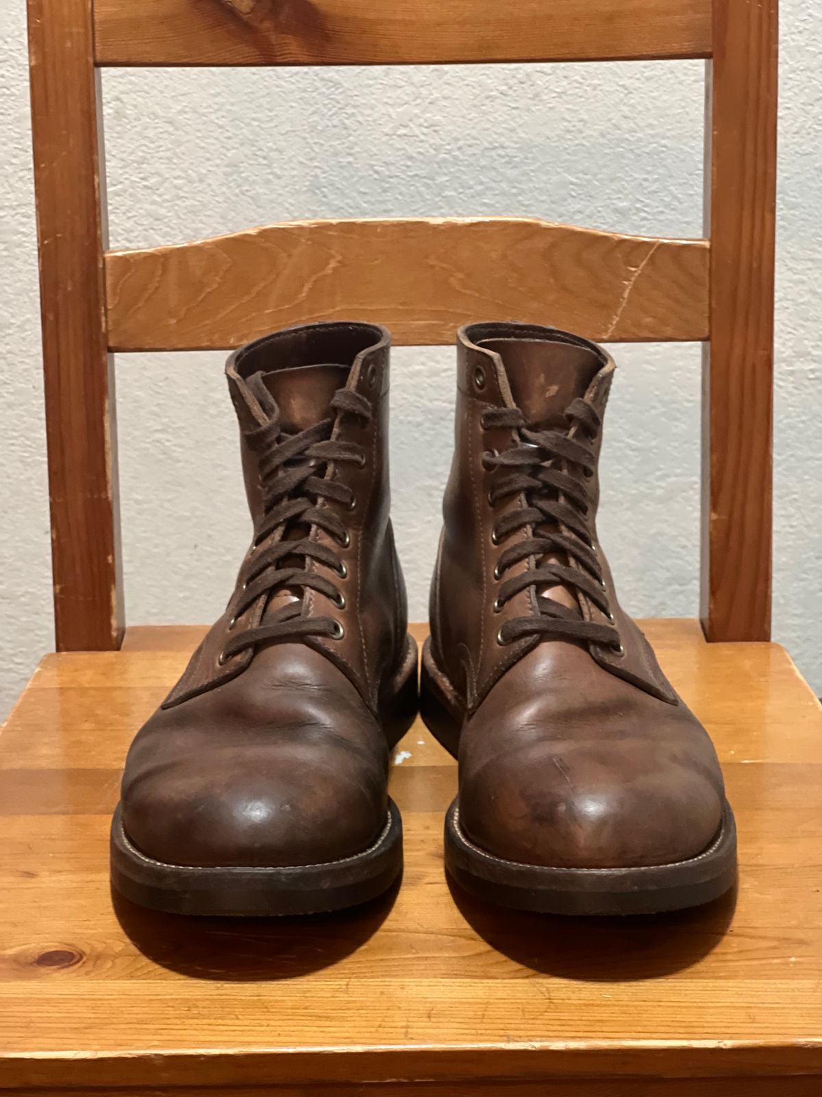Photo by semperfi9119 on February 5, 2024 of the Oak Street Bootmakers Trench Boot in Horween Natural Chromexcel.