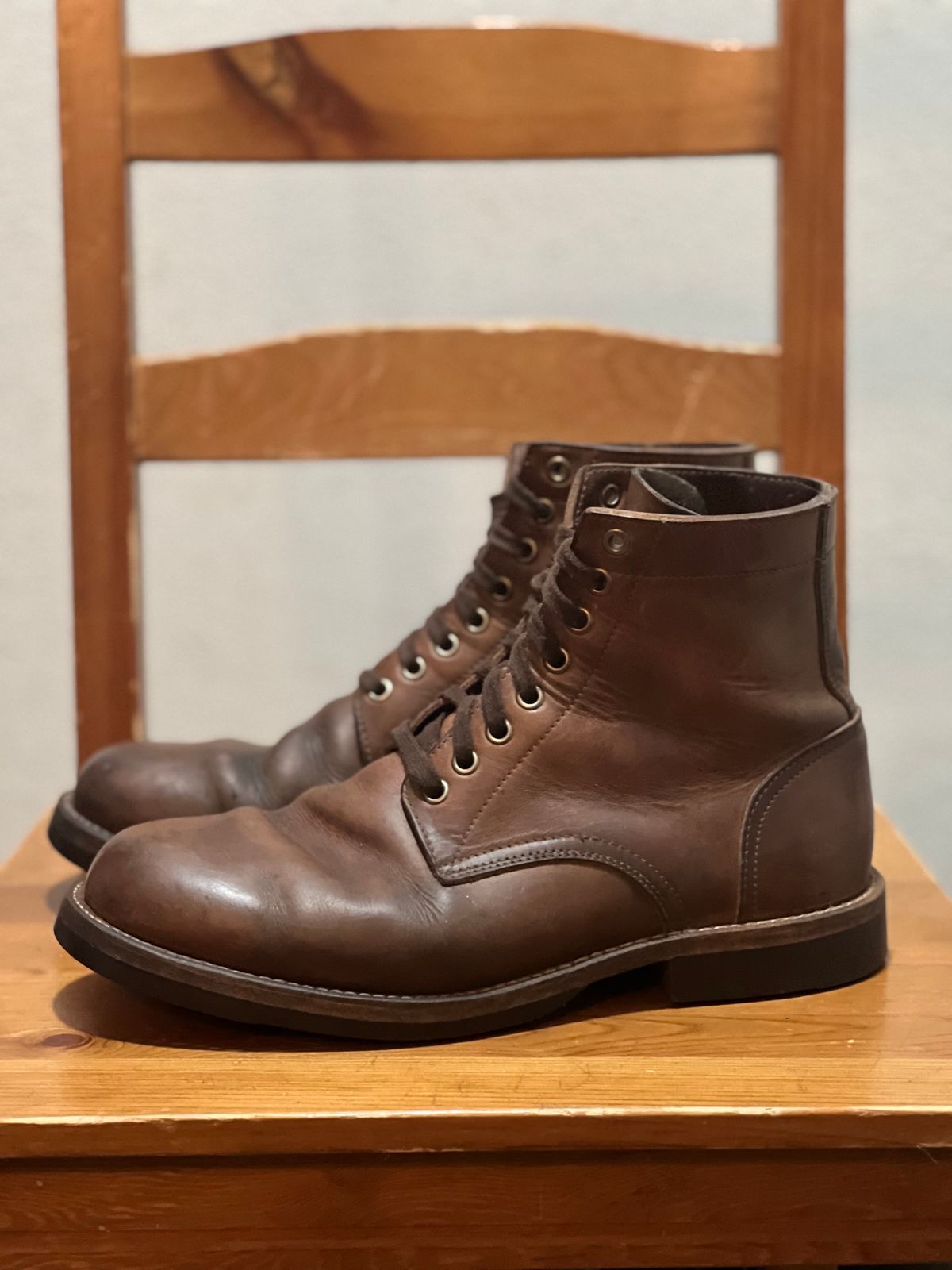 Photo by semperfi9119 on February 5, 2024 of the Oak Street Bootmakers Trench Boot in Horween Natural Chromexcel.