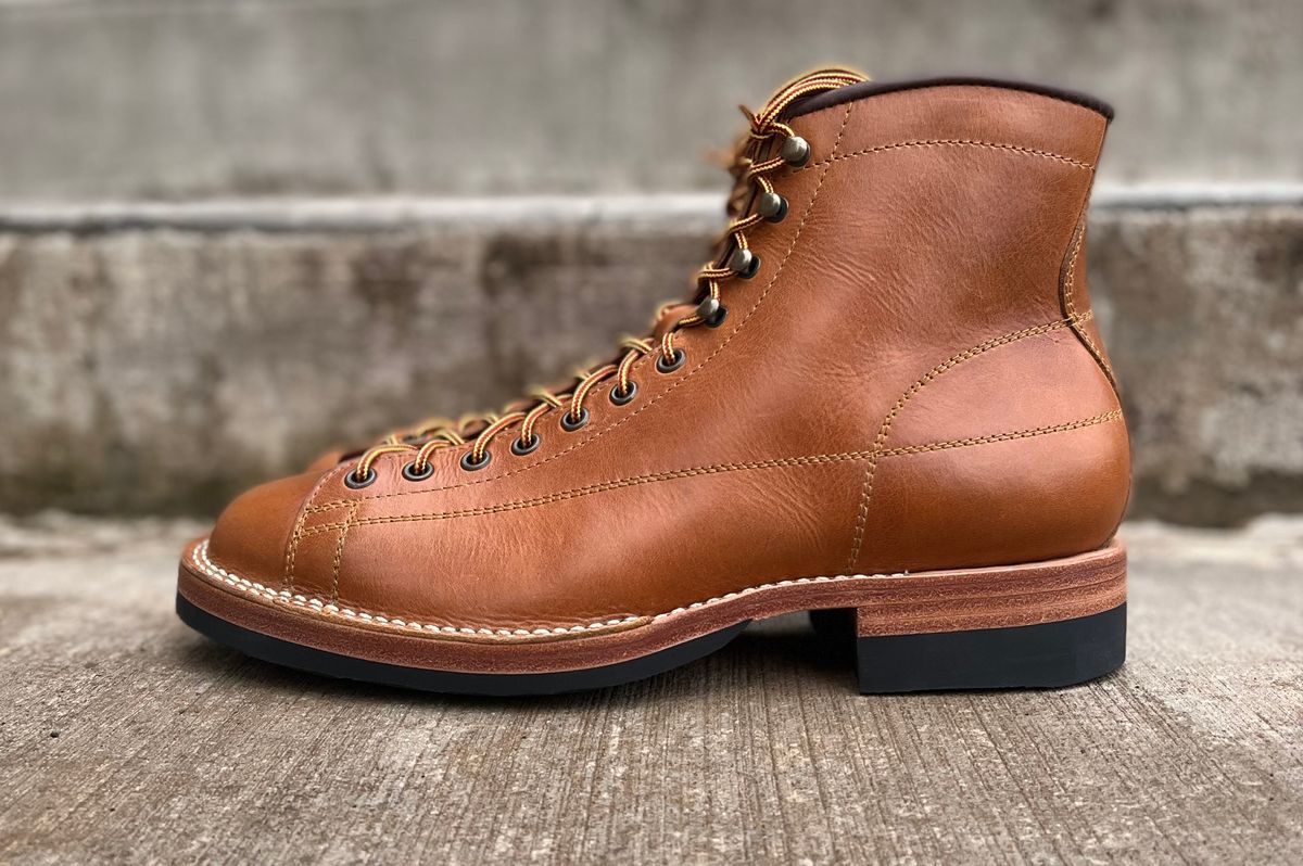 Photo by semperfi9119 on October 1, 2022 of the Hidalgo Boots Monkey Boot in Indonesian Java Brown Pull Up.