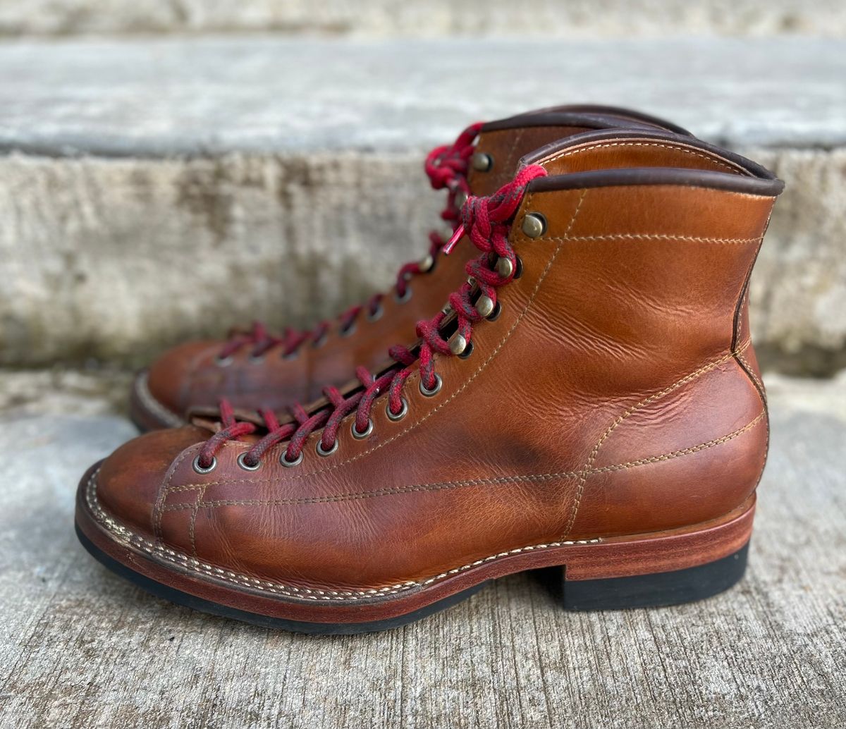 Photo by semperfi9119 on January 5, 2023 of the Hidalgo Boots Monkey Boot in Indonesian Java Brown Pull Up.