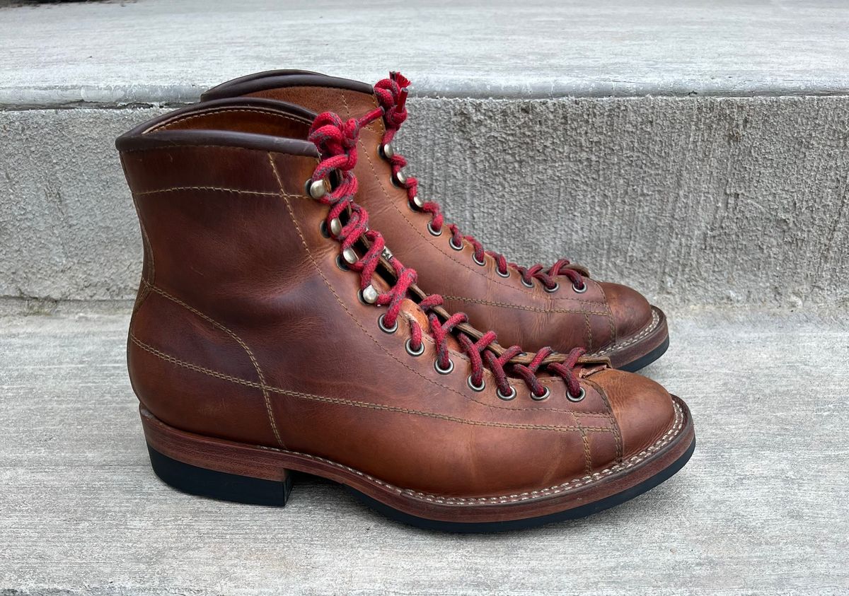 Photo by semperfi9119 on February 5, 2023 of the Hidalgo Boots Monkey Boot in Indonesian Java Brown Pull Up.